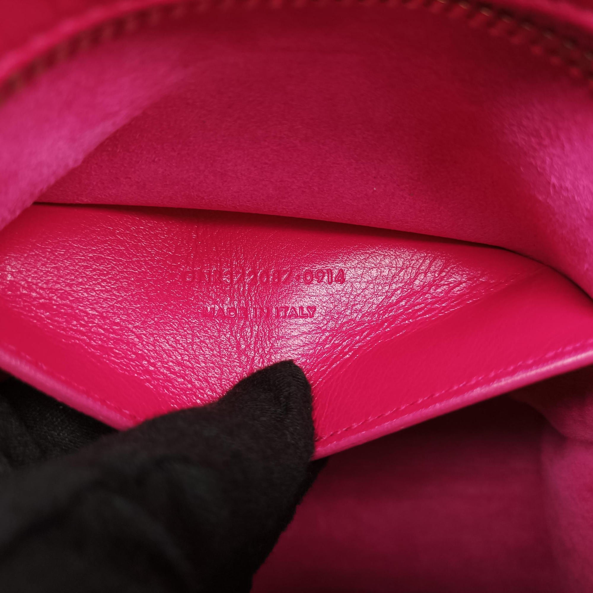 Pre-owned Yves Saint Laurent baby cabas Rose Leather 372087 shoulderbag | stylenewstar