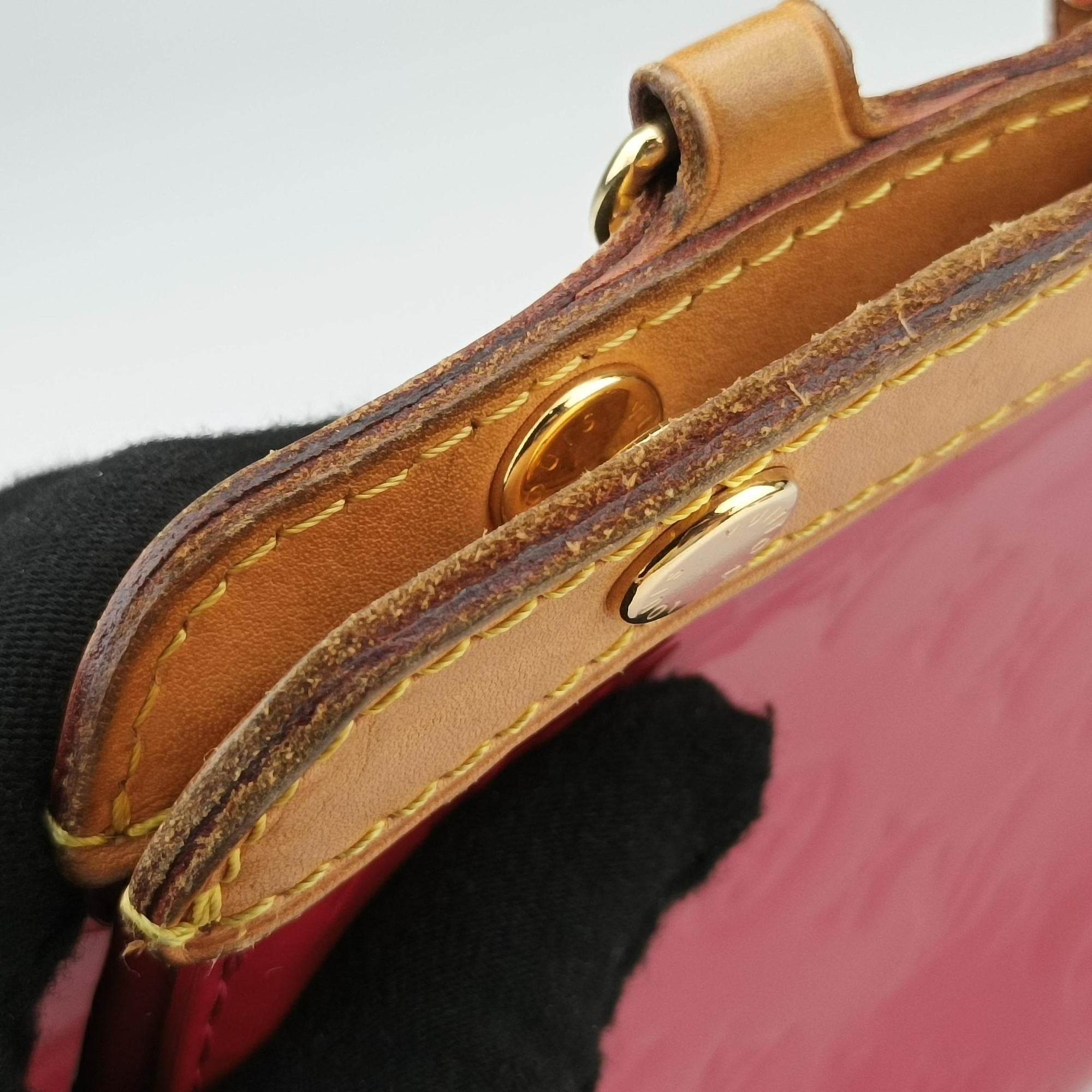 Pre-owned Louis Vuitton Brea MM ROSE INDIEN Vernis M91798 shoulderbag | stylenewstar