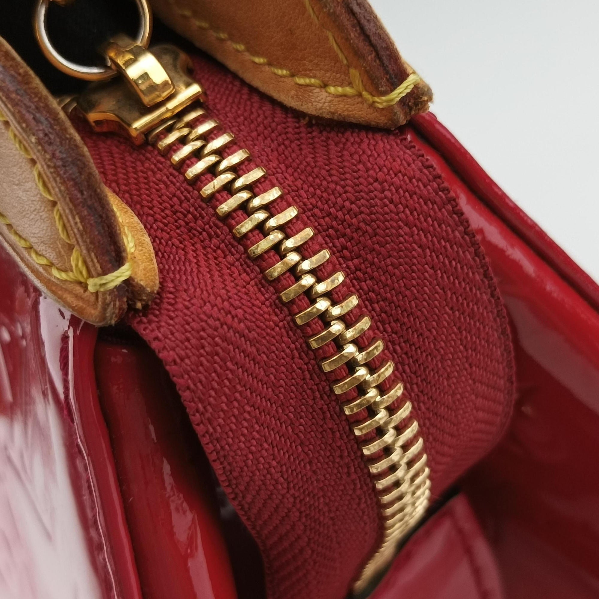 Pre-owned Louis Vuitton Brea MM ROSE INDIEN Vernis M91798 shoulderbag | stylenewstar