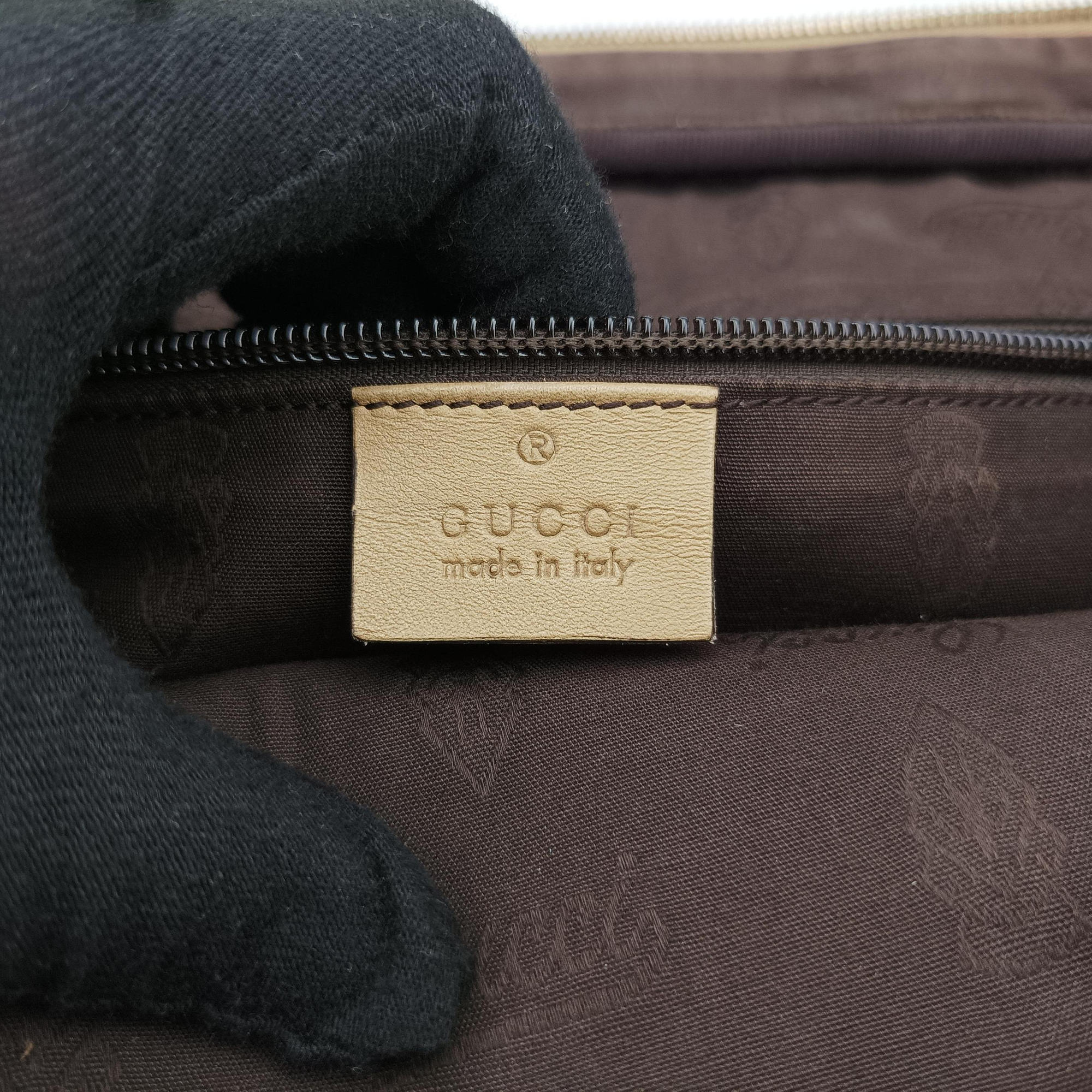 Pre-owned Gucci Diamante Golden PVC coated canvas 208463 handbag | stylenewstar
