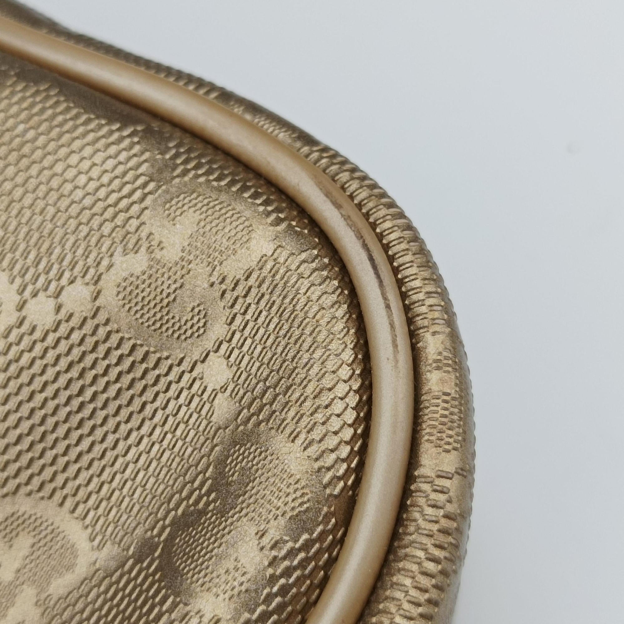 Pre-owned Gucci Diamante Golden PVC coated canvas 208463 handbag | stylenewstar