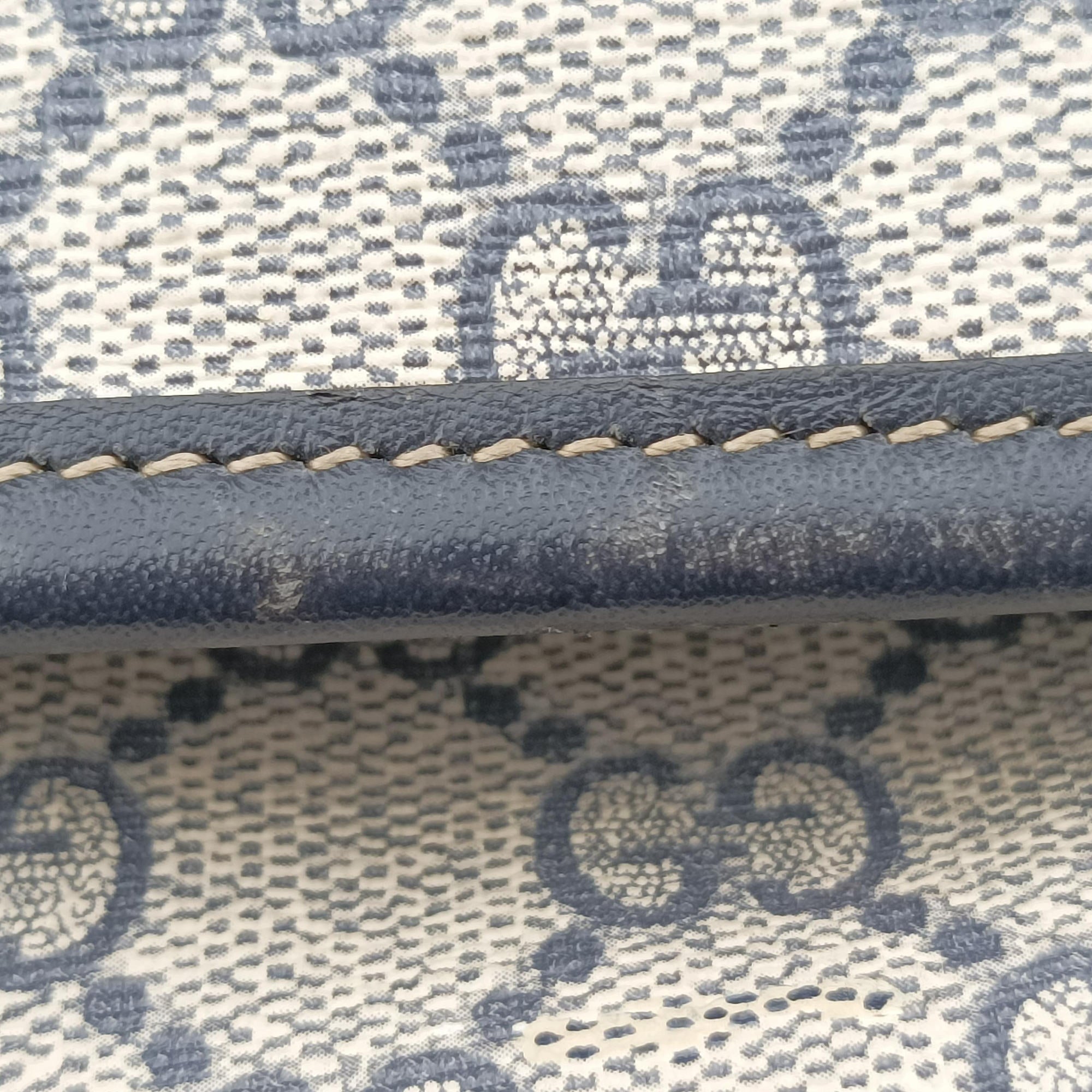 Pre-owned Gucci GG Supreme Messenger Bag Beige×black PVC coated canvas×Leather 246411 shoulderbag | stylenewstar