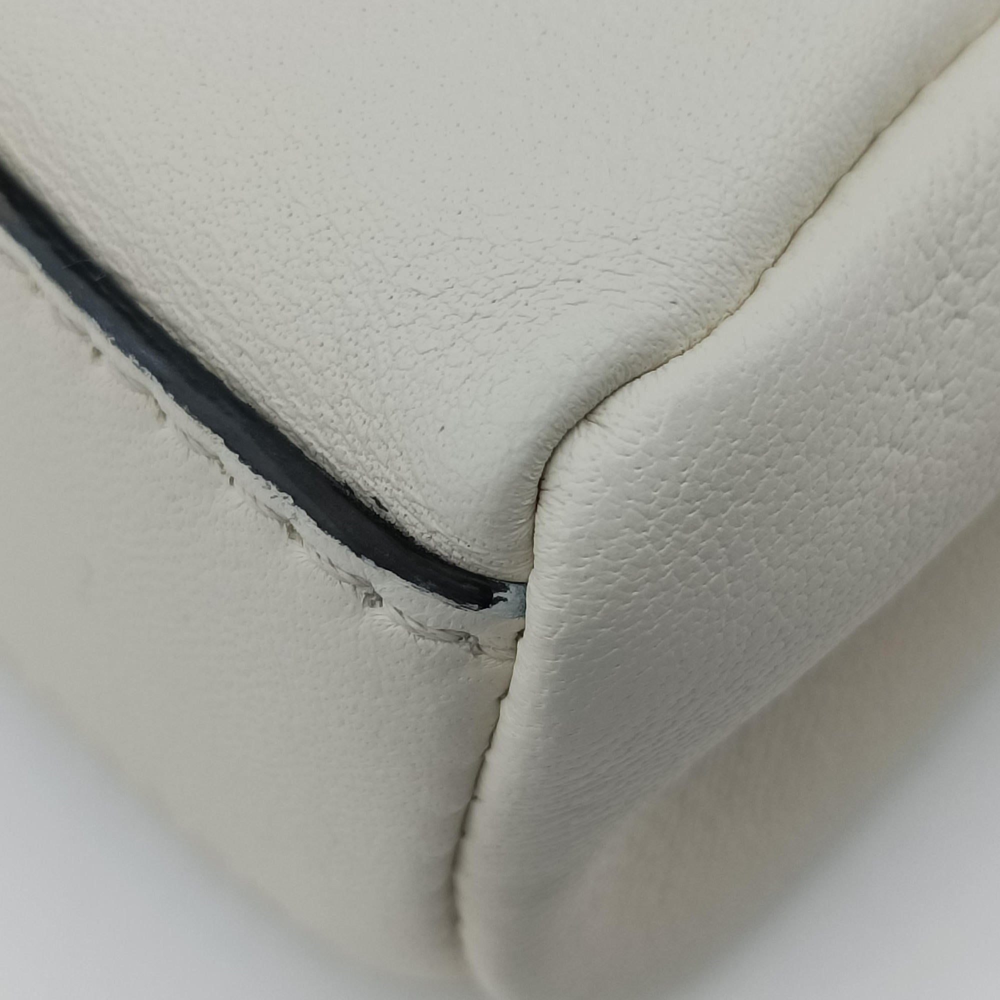 Vintage Fendi Micro Peekaboo White Leather 8M0355 shoulderbag | stylenewstar