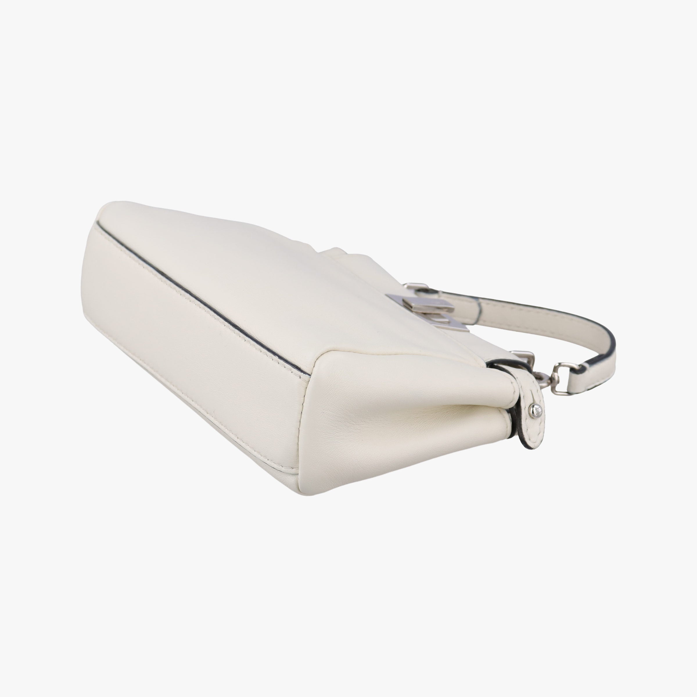 Vintage Fendi Micro Peekaboo White Leather 8M0355 shoulderbag | stylenewstar