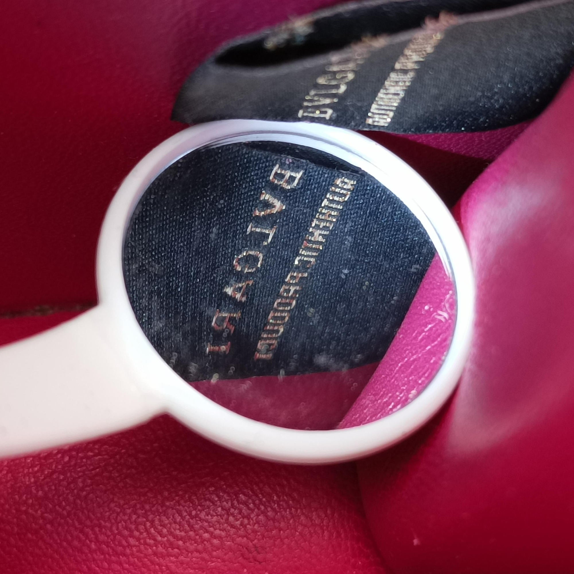 Pre-owned Bvlgari Serpenti Beige × Pink Galuchat Skin×Leather  shoulderbag | stylenewstar