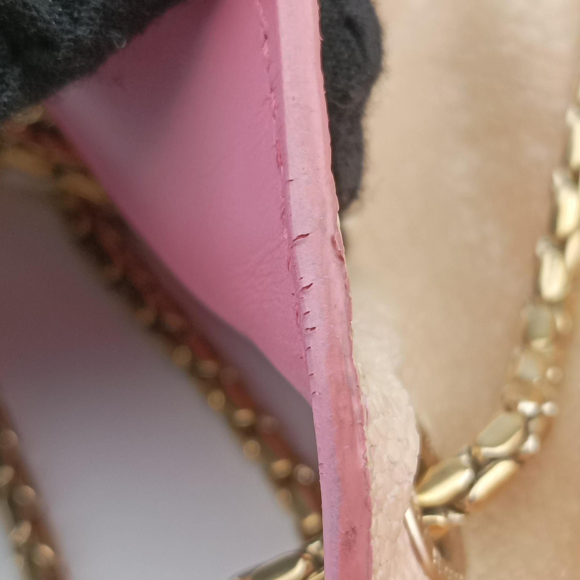 Pre-owned Bvlgari Serpenti Beige × Pink Galuchat Skin×Leather  shoulderbag | stylenewstar