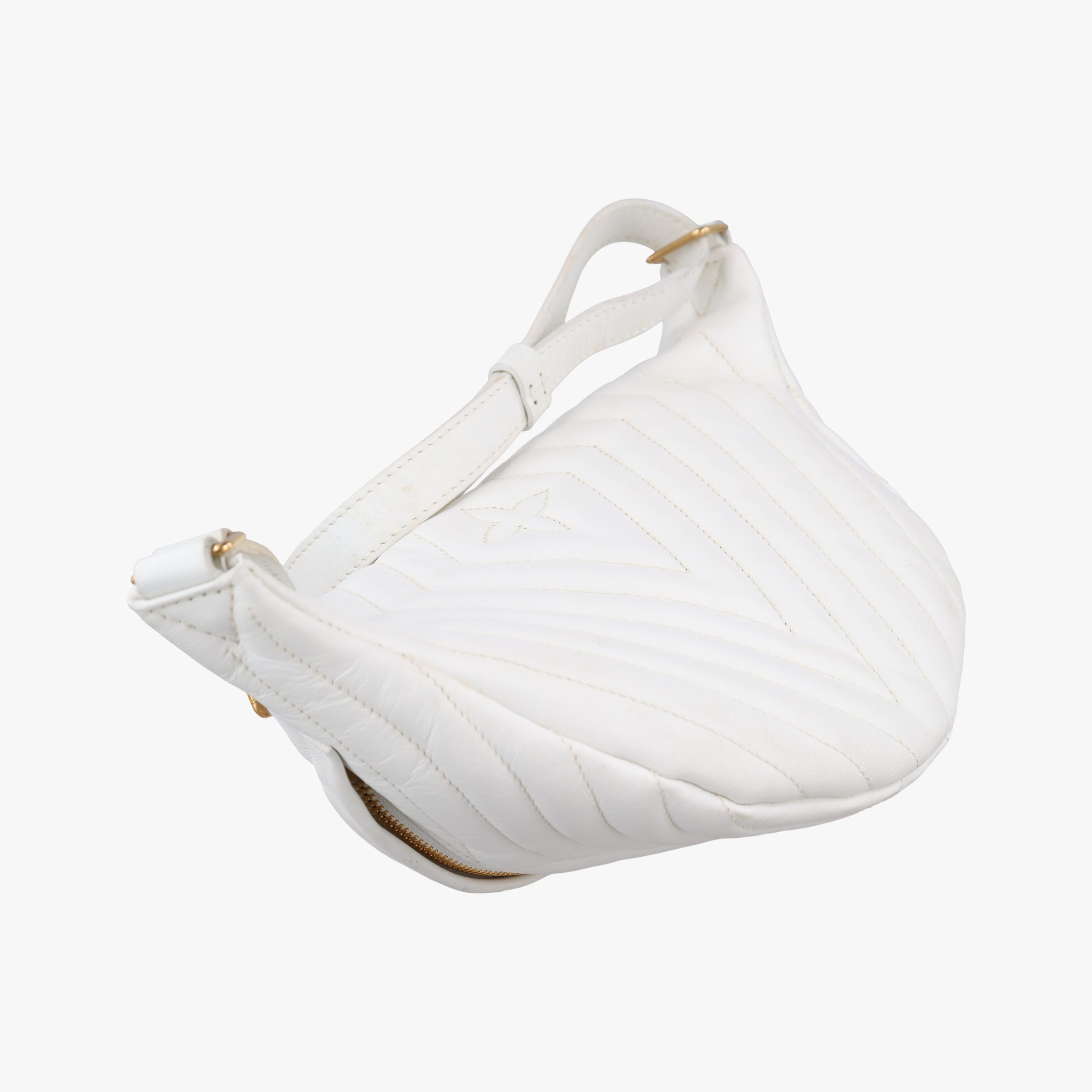 Pre-owned Louis Vuitton New Wave SNOW Leather M53861 bum bag/waist bag | stylenewstar