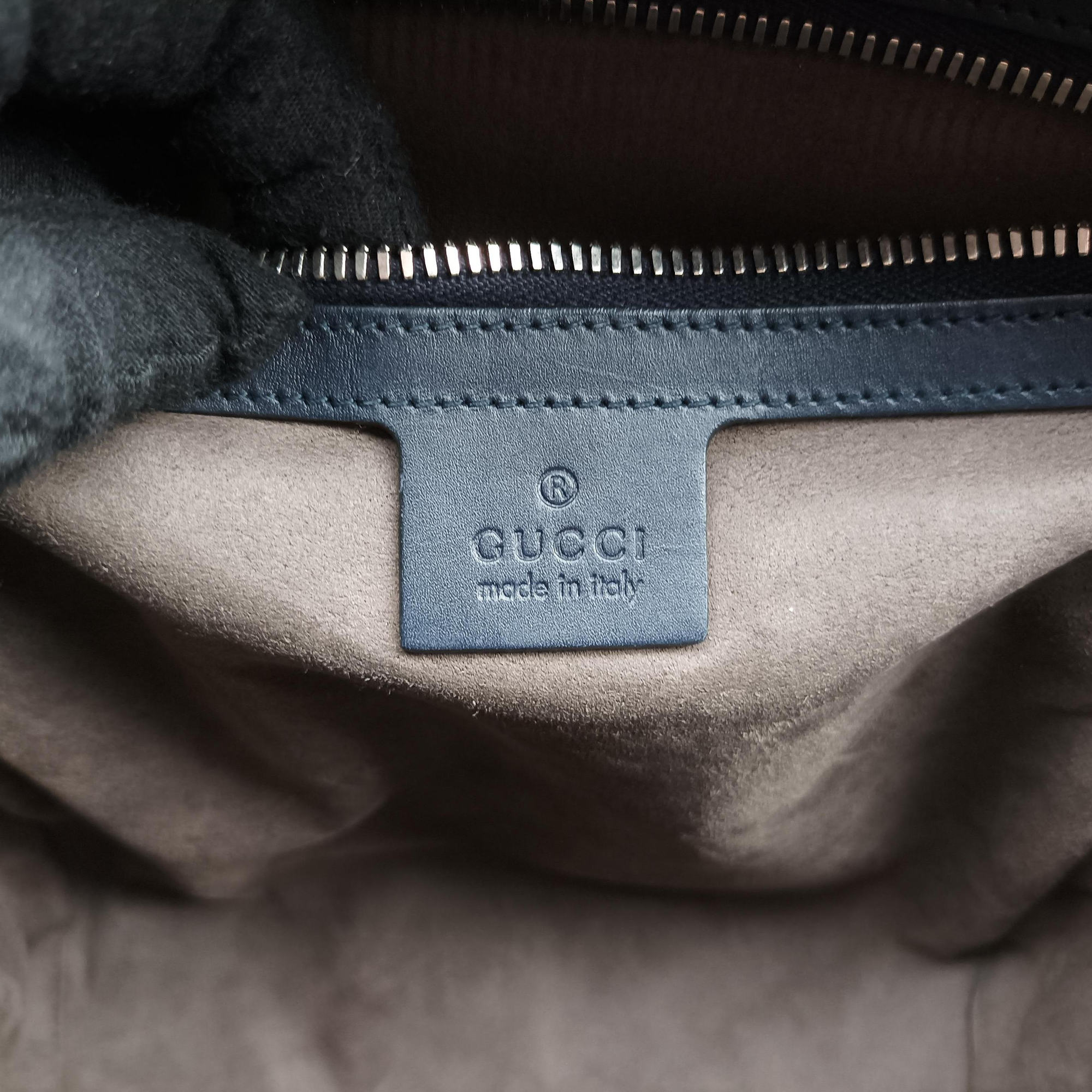Vintage Gucci GG Blooms Beige×Navy×Multicolor PVC coated canvas 546327 backpack/rucksack | stylenewstar
