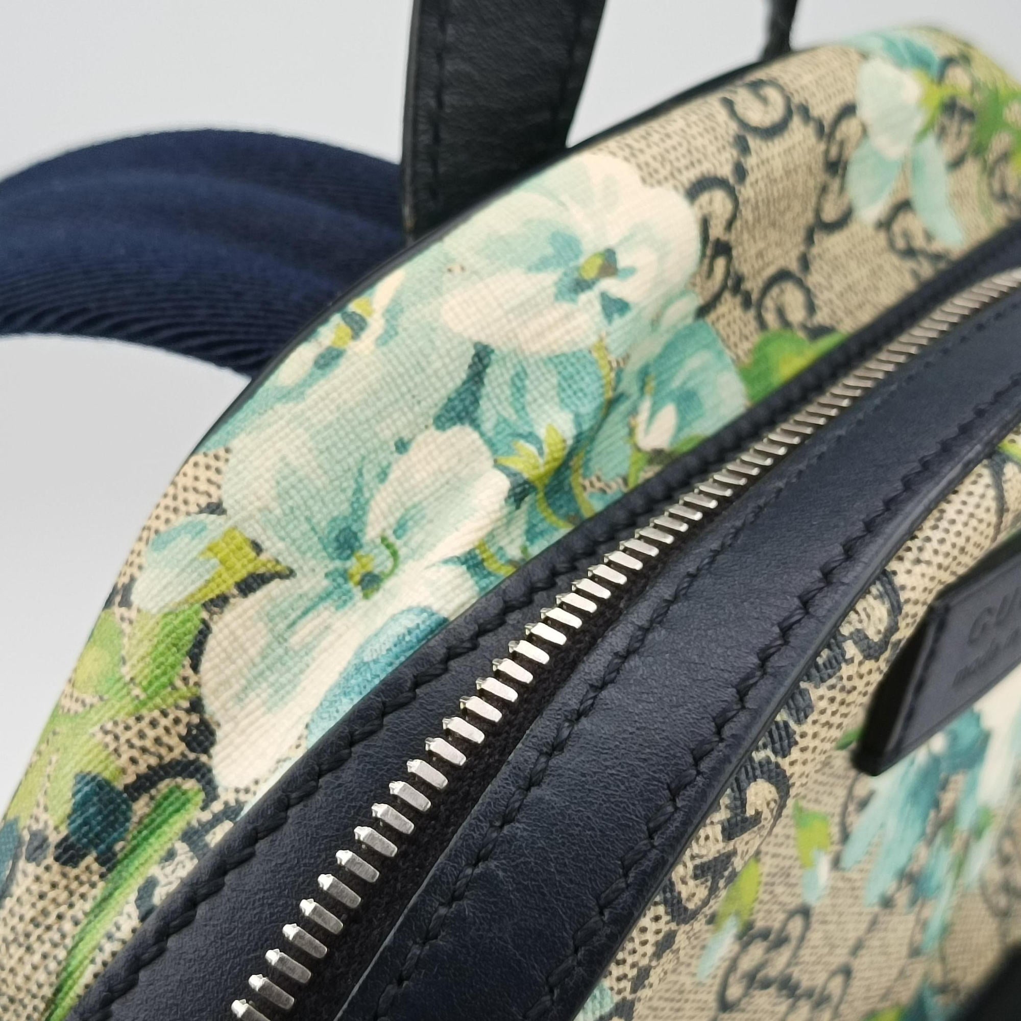 Vintage Gucci GG Blooms Beige×Navy×Multicolor PVC coated canvas 546327 backpack/rucksack | stylenewstar