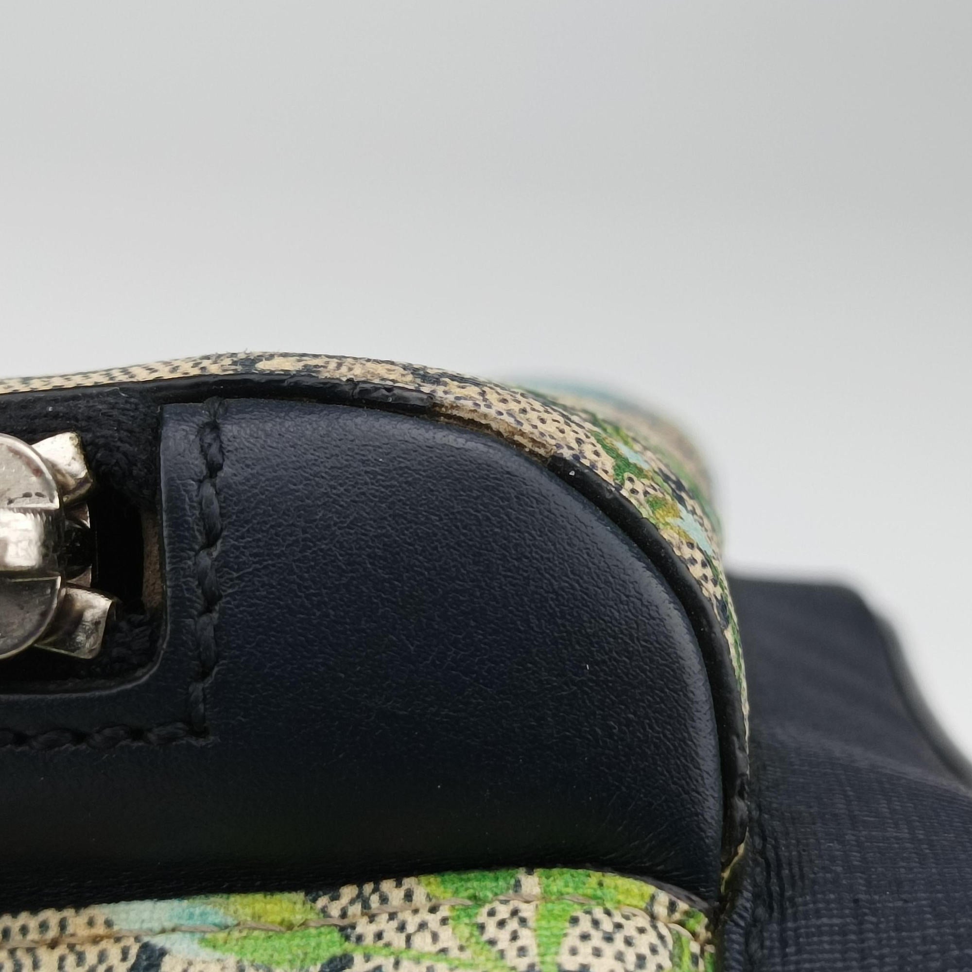 Vintage Gucci GG Blooms Beige×Navy×Multicolor PVC coated canvas 546327 backpack/rucksack | stylenewstar