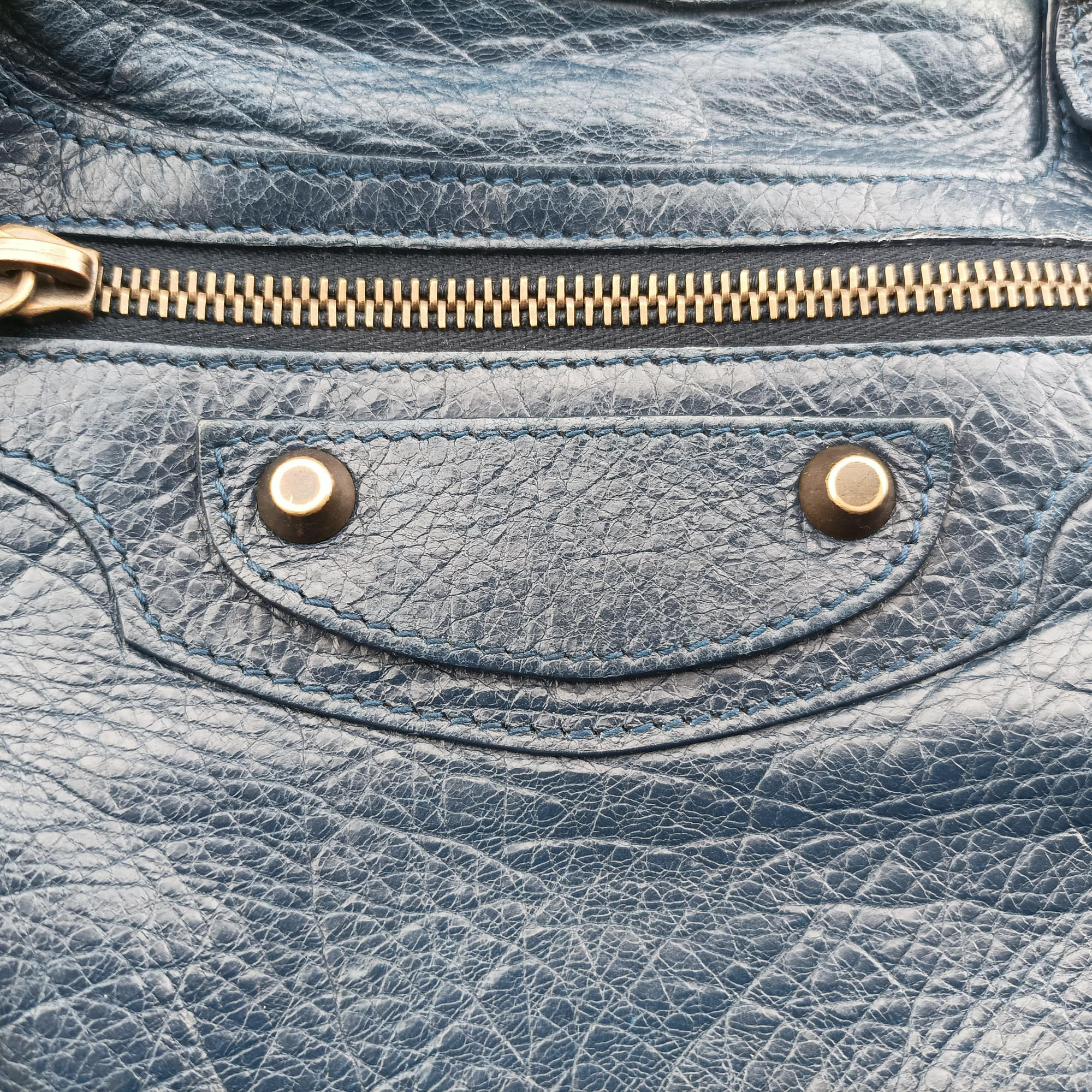 Pre-owned Balenciaga Giant City Navy lambskin  shoulderbag | stylenewstar