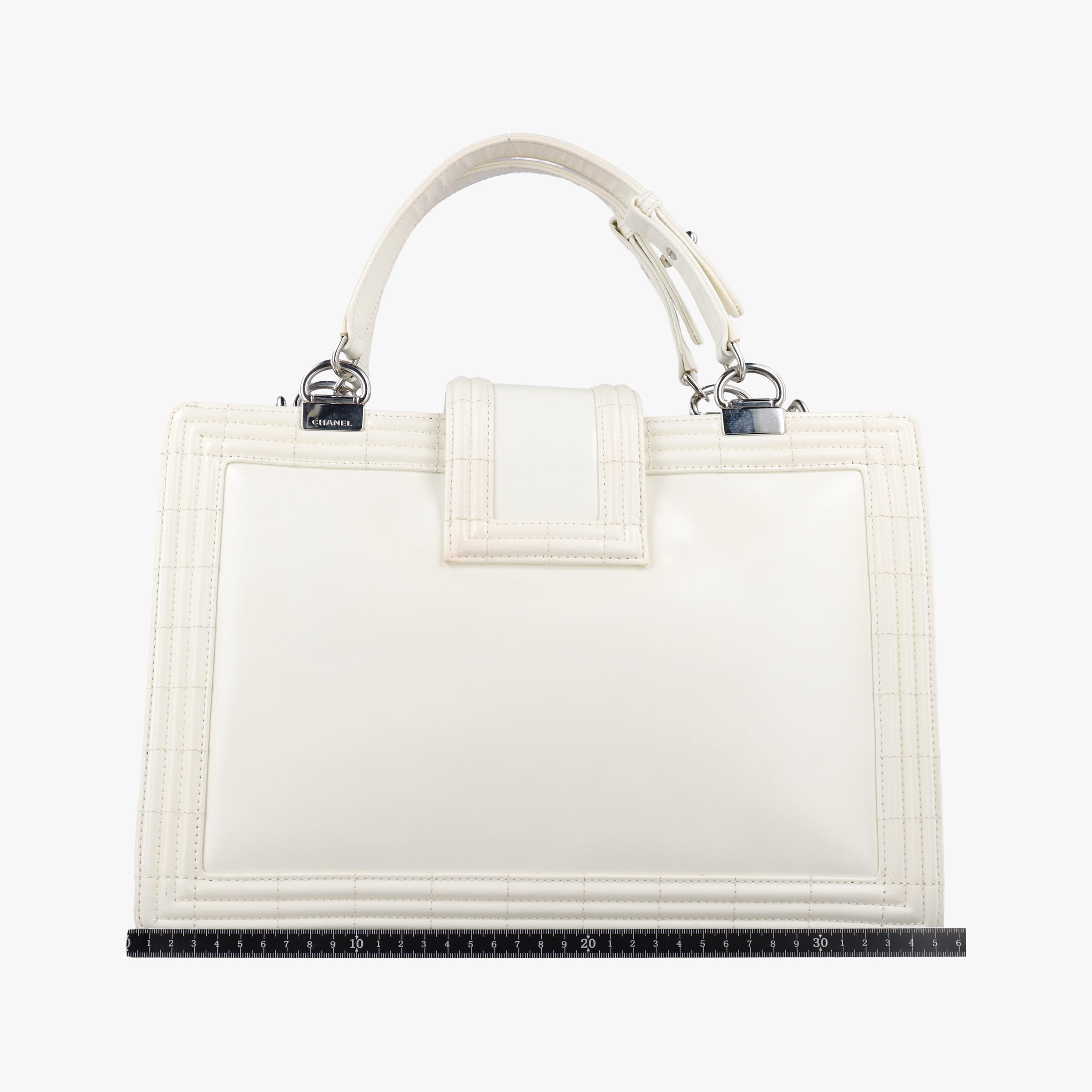 Pre-owned Chanel Boy Chanel White Leather A67019 shoulderbag | stylenewstar