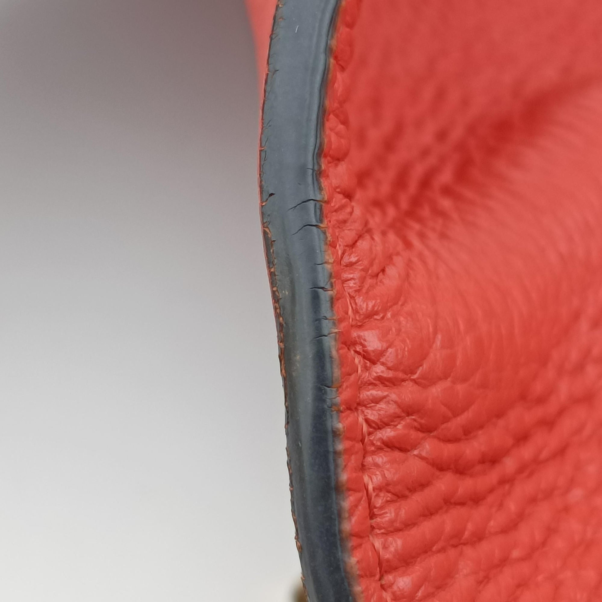 Vintage VERSACE Medusa Orange Leather  shoulderbag | stylenewstar