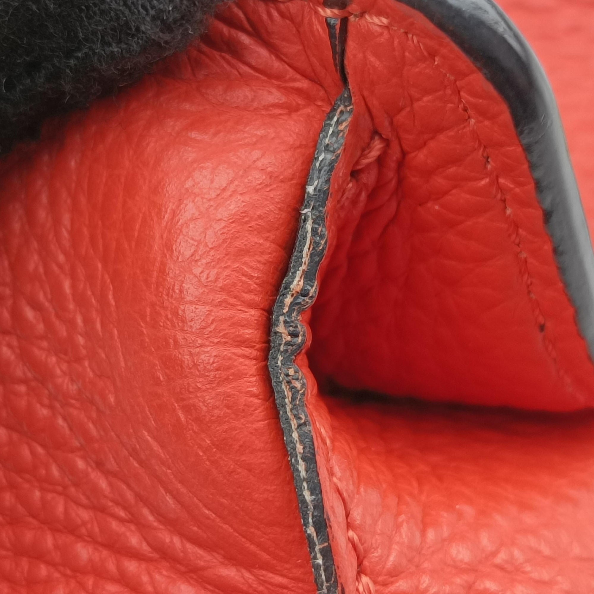 Vintage VERSACE Medusa Orange Leather  shoulderbag | stylenewstar