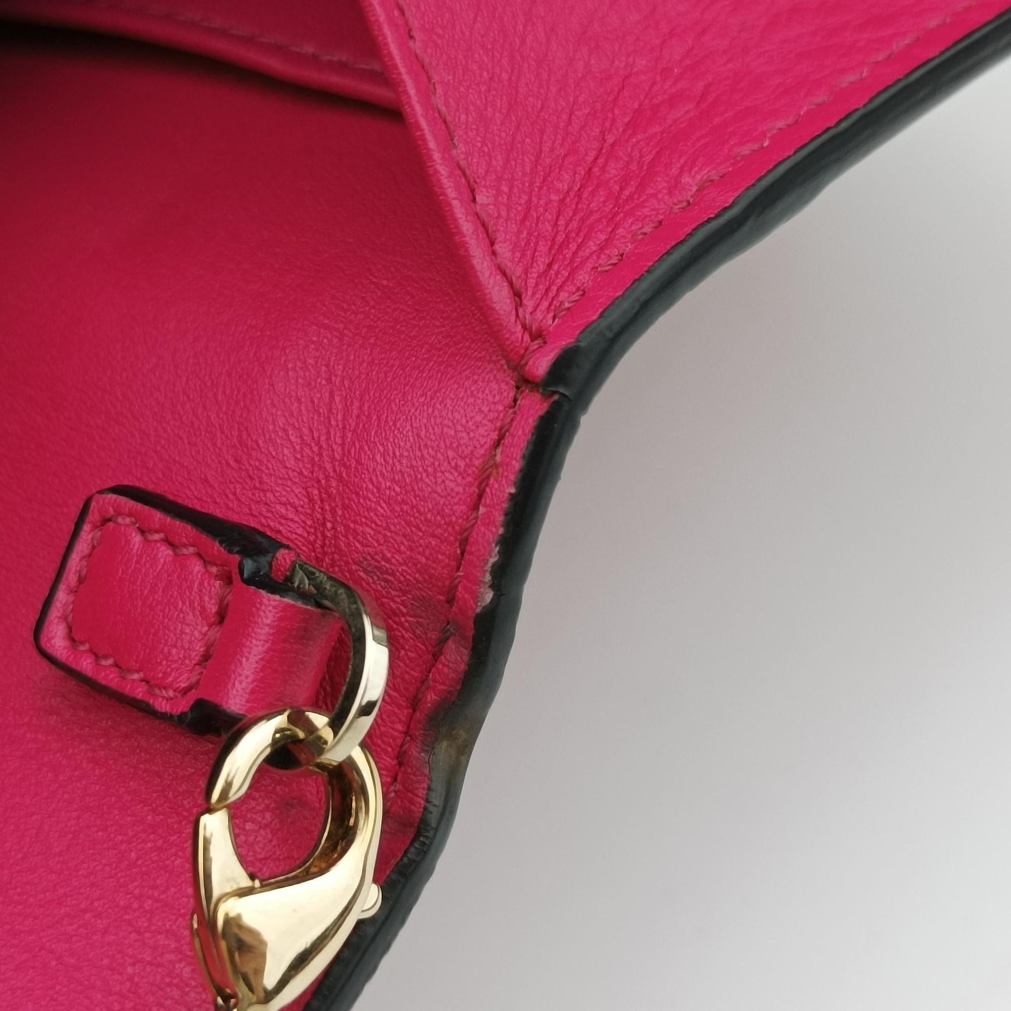 Pre-owned VERSACE DV One Medusa  Red Leather  shoulderbag | stylenewstar