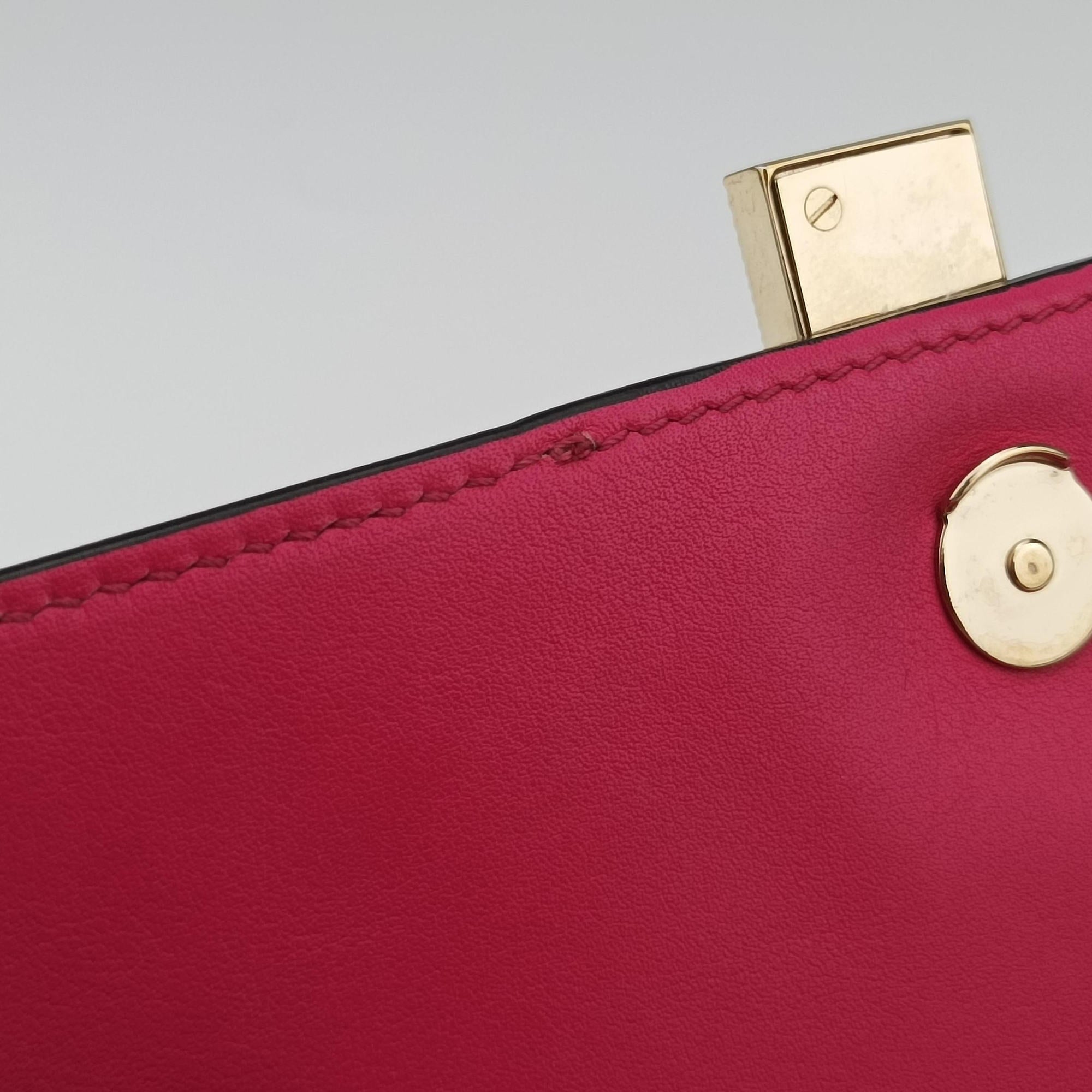 Pre-owned VERSACE DV One Medusa  Red Leather  shoulderbag | stylenewstar