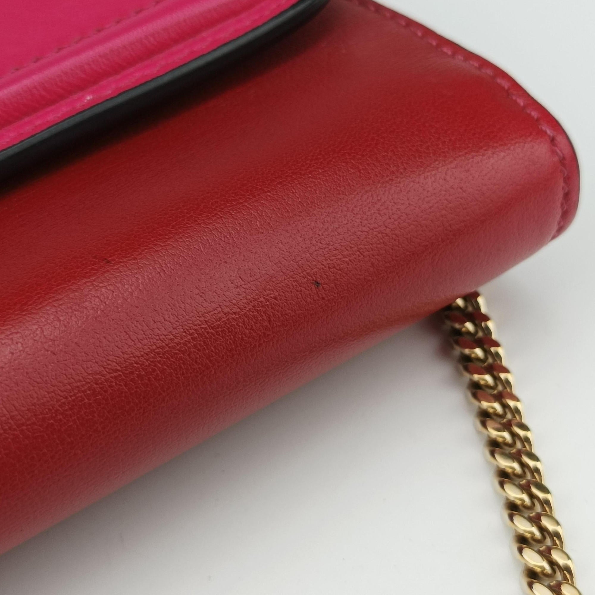 Pre-owned VERSACE DV One Medusa  Red Leather  shoulderbag | stylenewstar