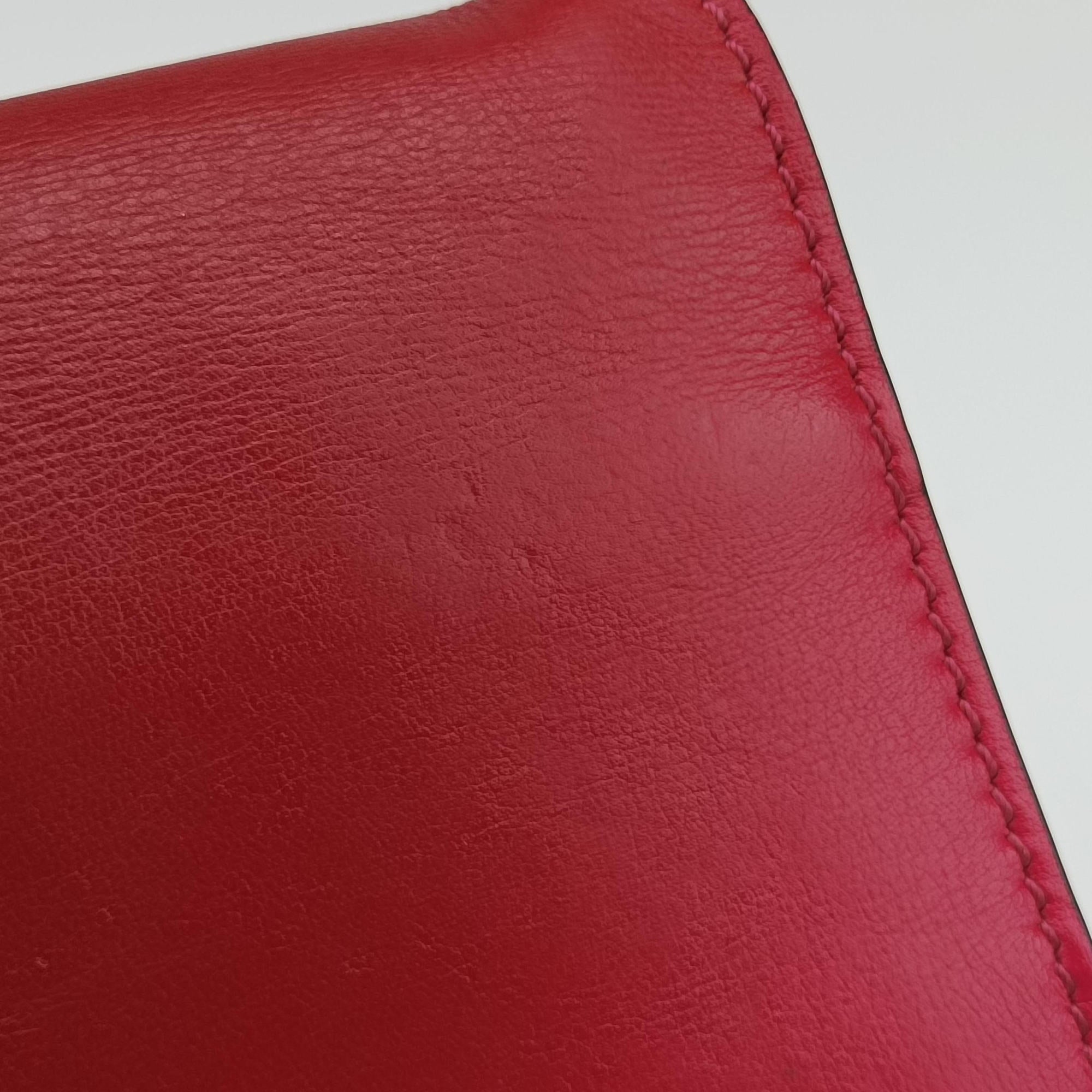 Pre-owned VERSACE DV One Medusa  Red Leather  shoulderbag | stylenewstar