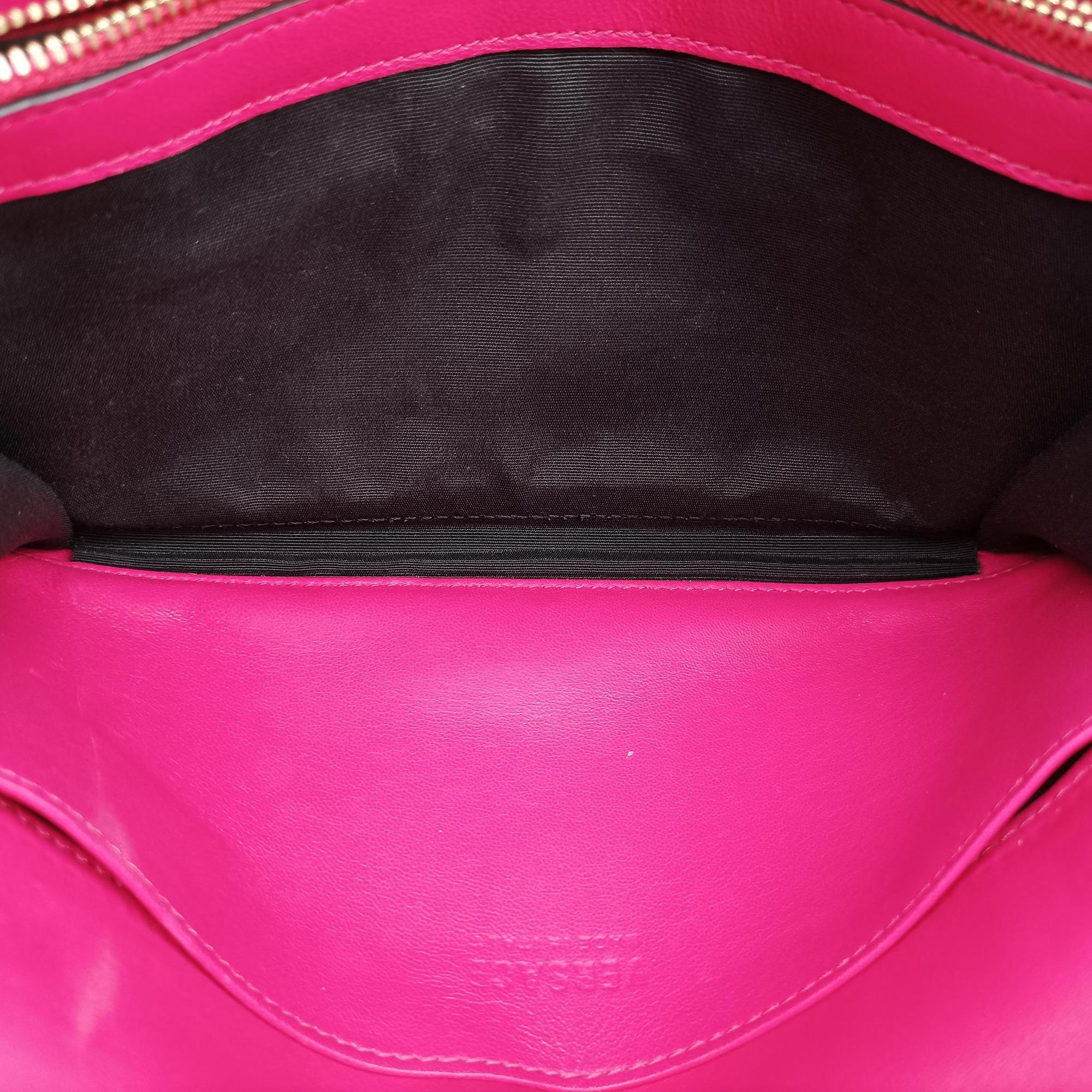 Pre-owned VERSACE DV One Medusa  Red Leather  shoulderbag | stylenewstar