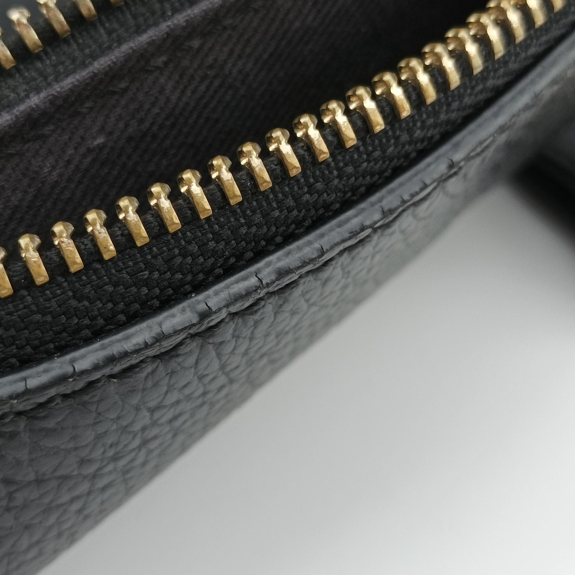 Pre-owned VERSACE La Medusa Black Leather  clutchbag | stylenewstar