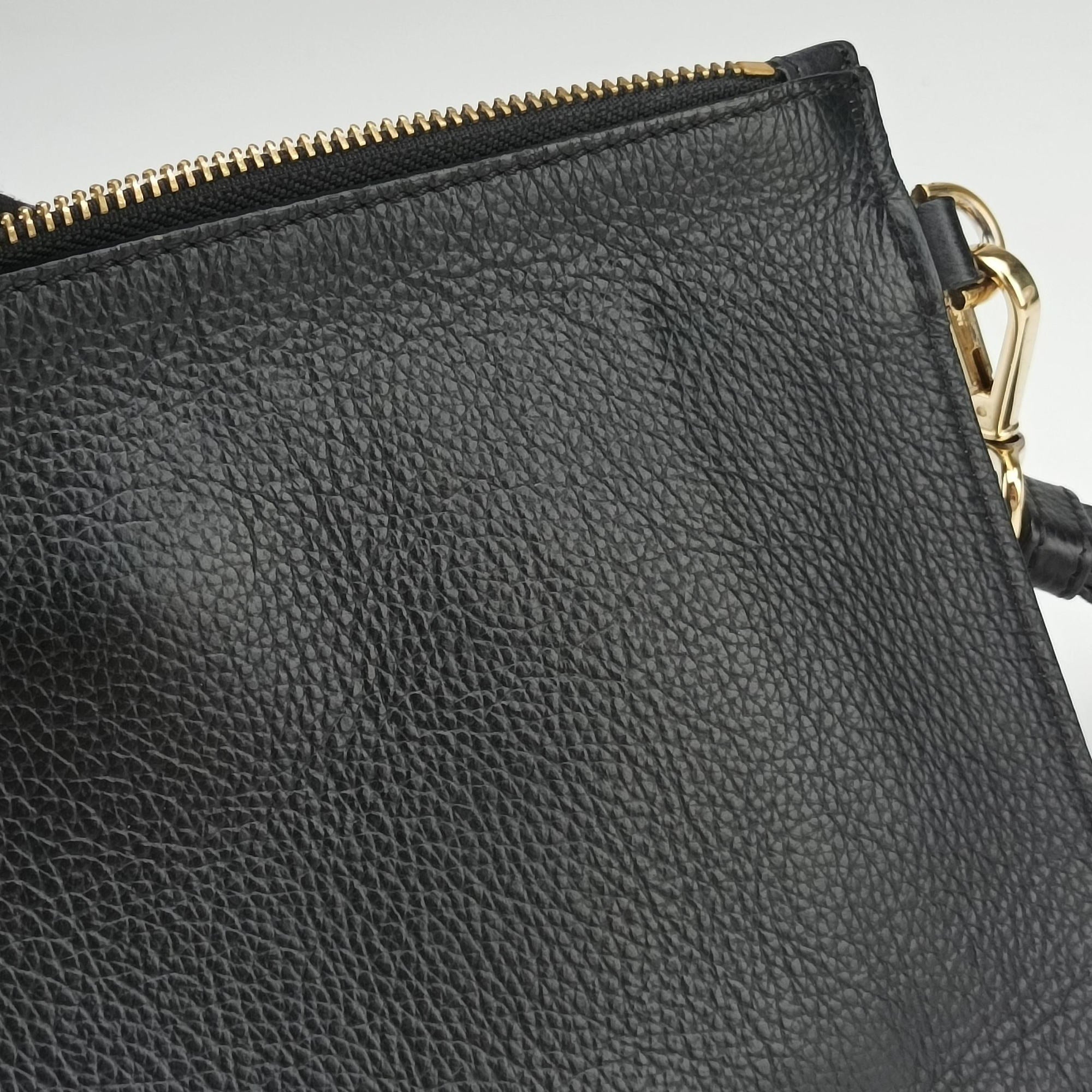 Pre-owned VERSACE La Medusa Black Leather  clutchbag | stylenewstar