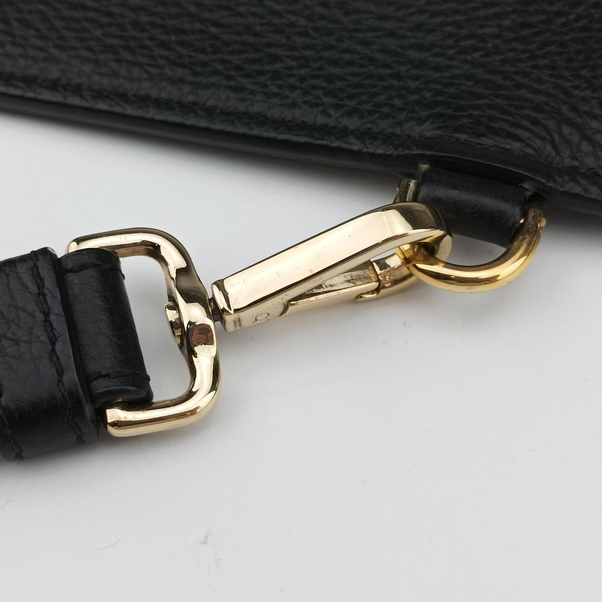 Pre-owned VERSACE La Medusa Black Leather  clutchbag | stylenewstar