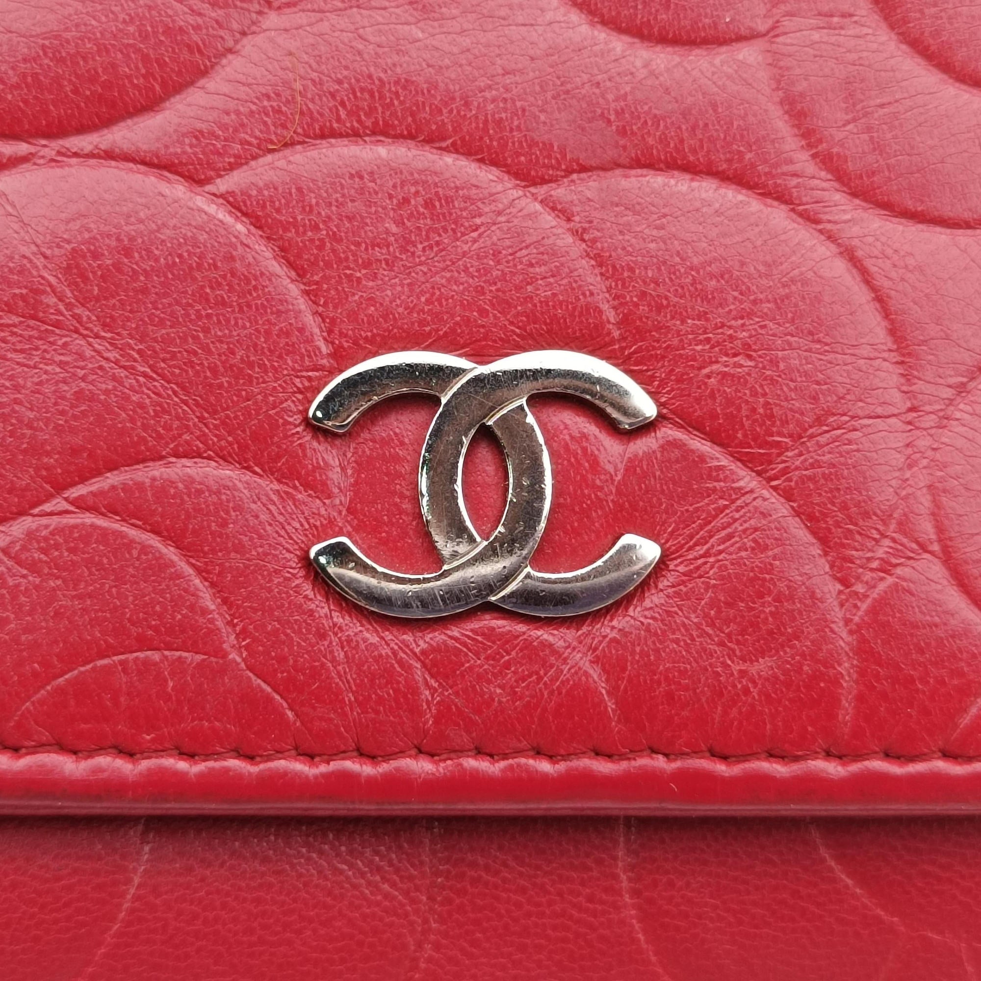 Pre-owned Chanel camellia Red lambskin A47421 shoulderbag | stylenewstar