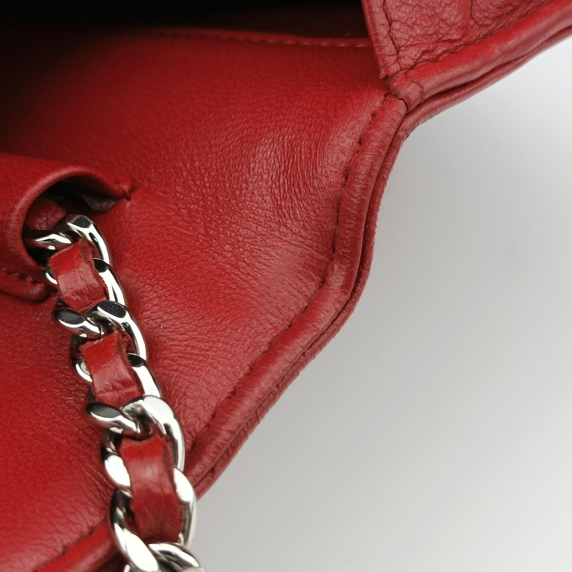 Pre-owned Chanel camellia Red lambskin A47421 shoulderbag | stylenewstar