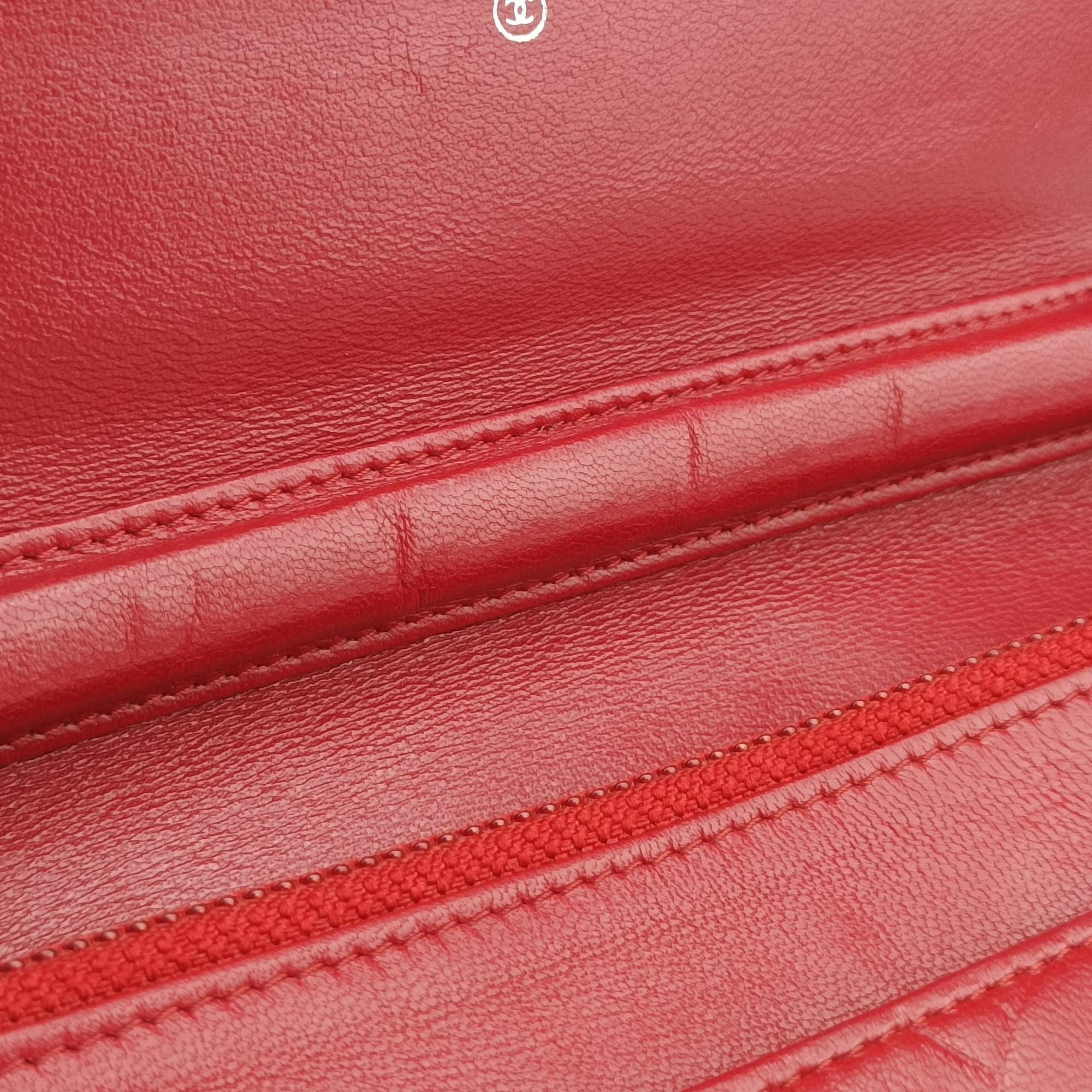 Pre-owned Chanel camellia Red lambskin A47421 shoulderbag | stylenewstar