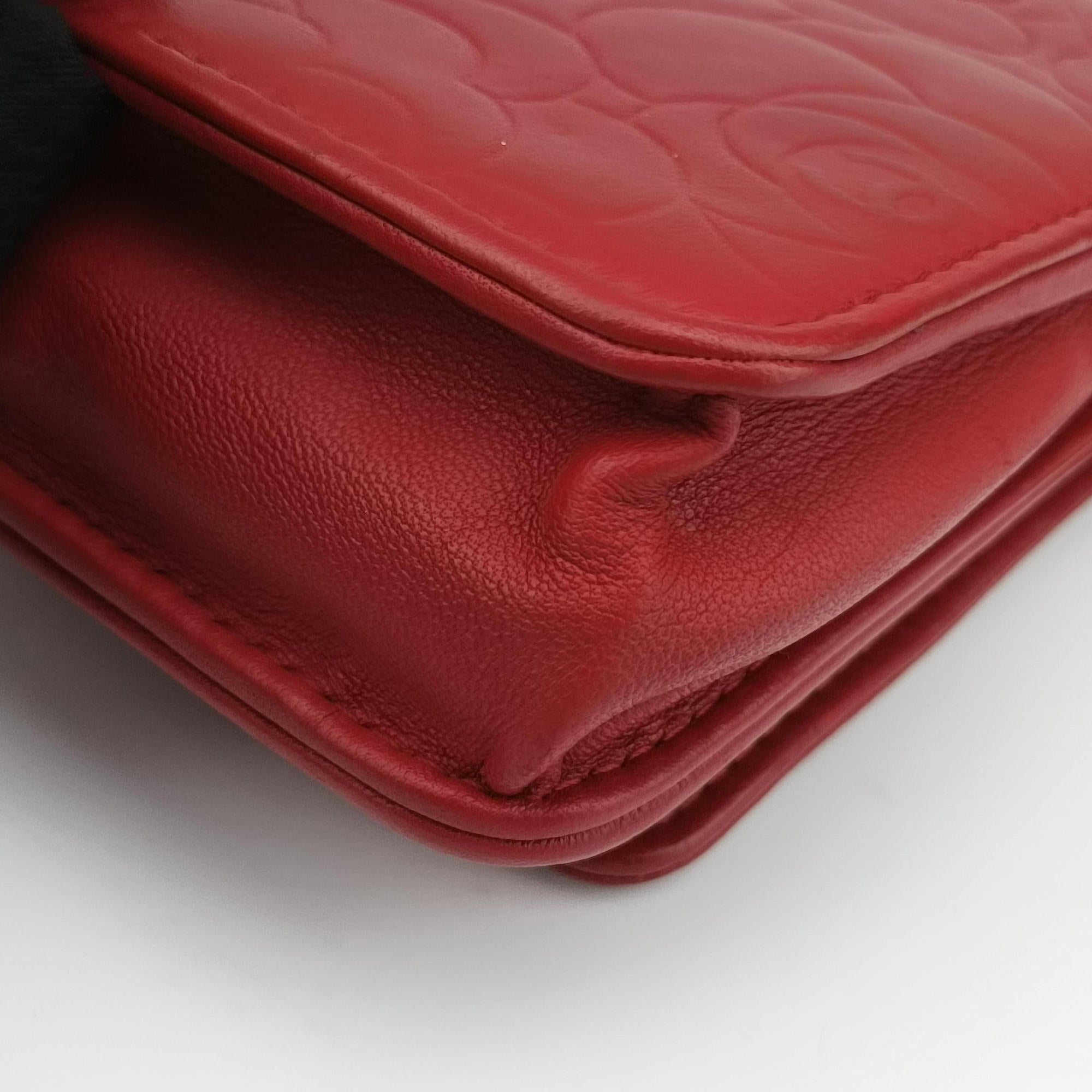 Pre-owned Chanel camellia Red lambskin A47421 shoulderbag | stylenewstar