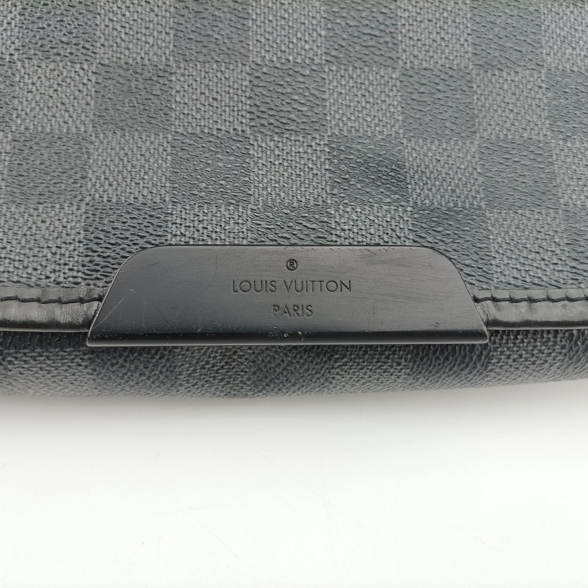 Pre-owned Louis Vuitton DANIEL MM Noir Damier GRAPHITE N58029 shoulderbag | stylenewstar