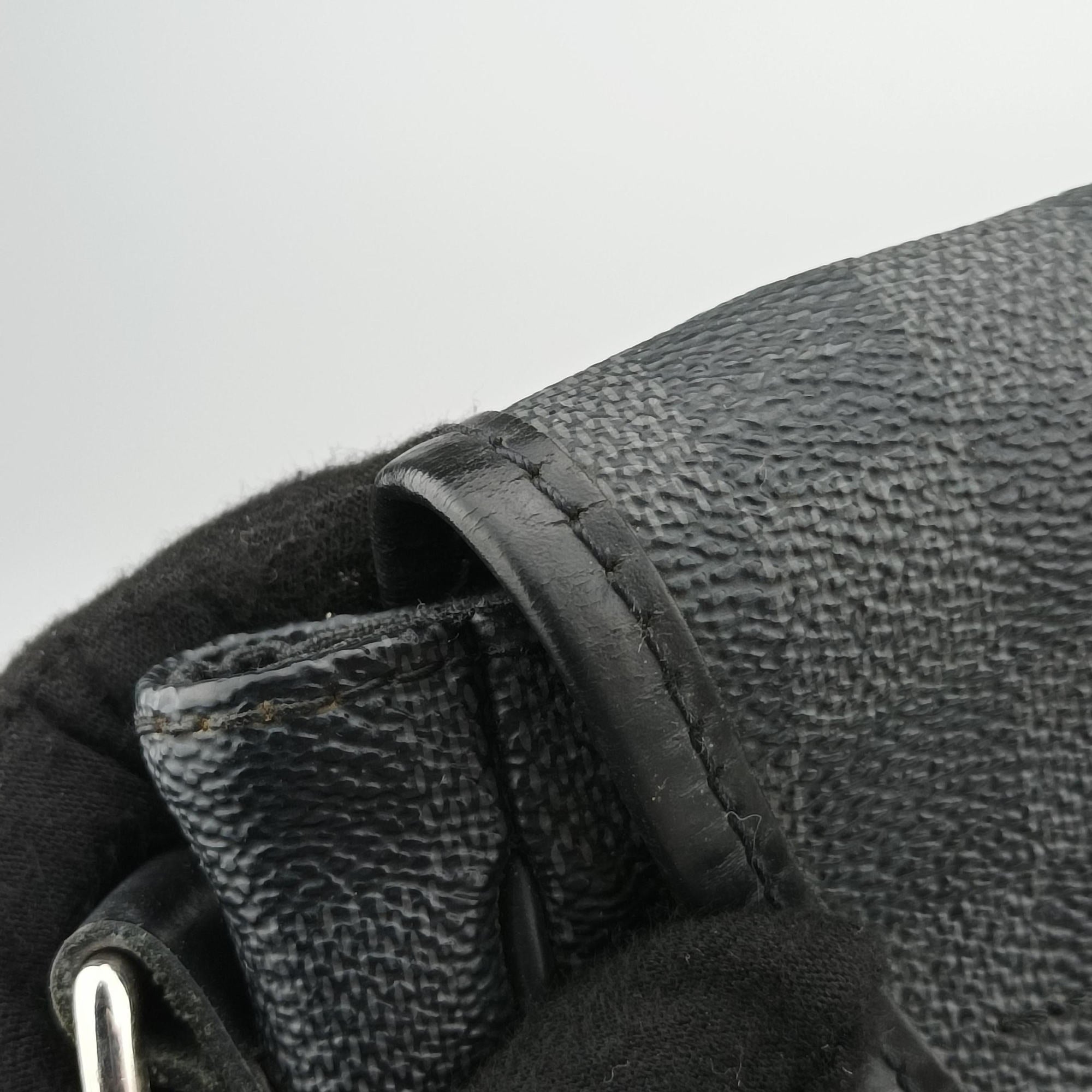 Pre-owned Louis Vuitton DANIEL MM Noir Damier GRAPHITE N58029 shoulderbag | stylenewstar