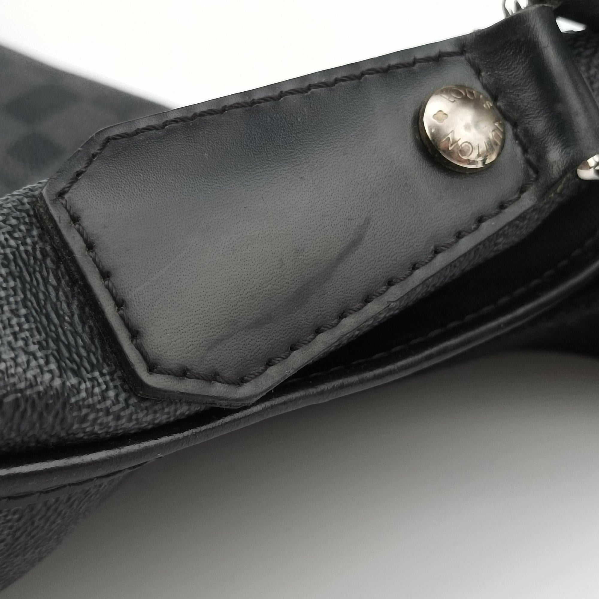 Pre-owned Louis Vuitton DANIEL MM Noir Damier GRAPHITE N58029 shoulderbag | stylenewstar