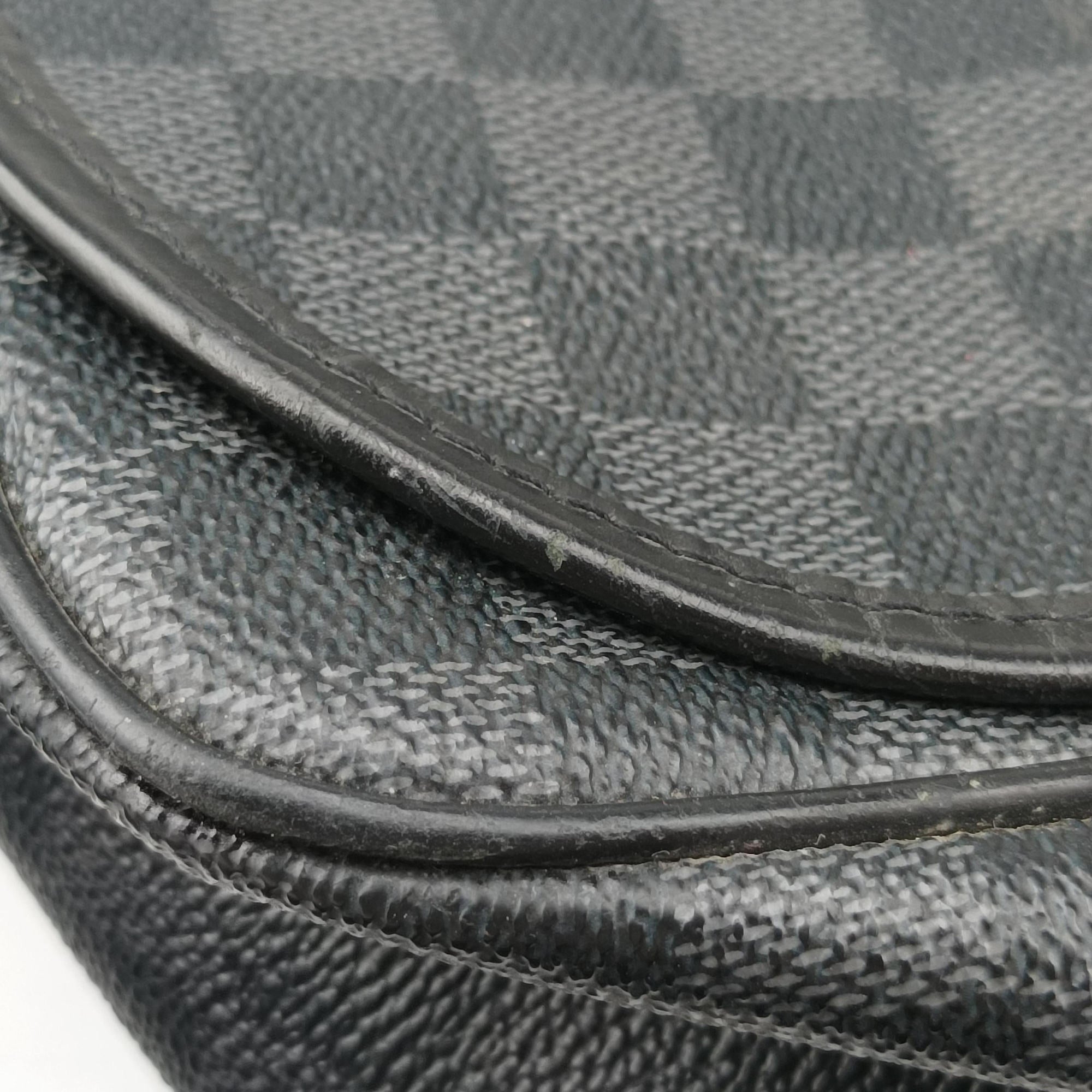 Pre-owned Louis Vuitton DANIEL MM Noir Damier GRAPHITE N58029 shoulderbag | stylenewstar