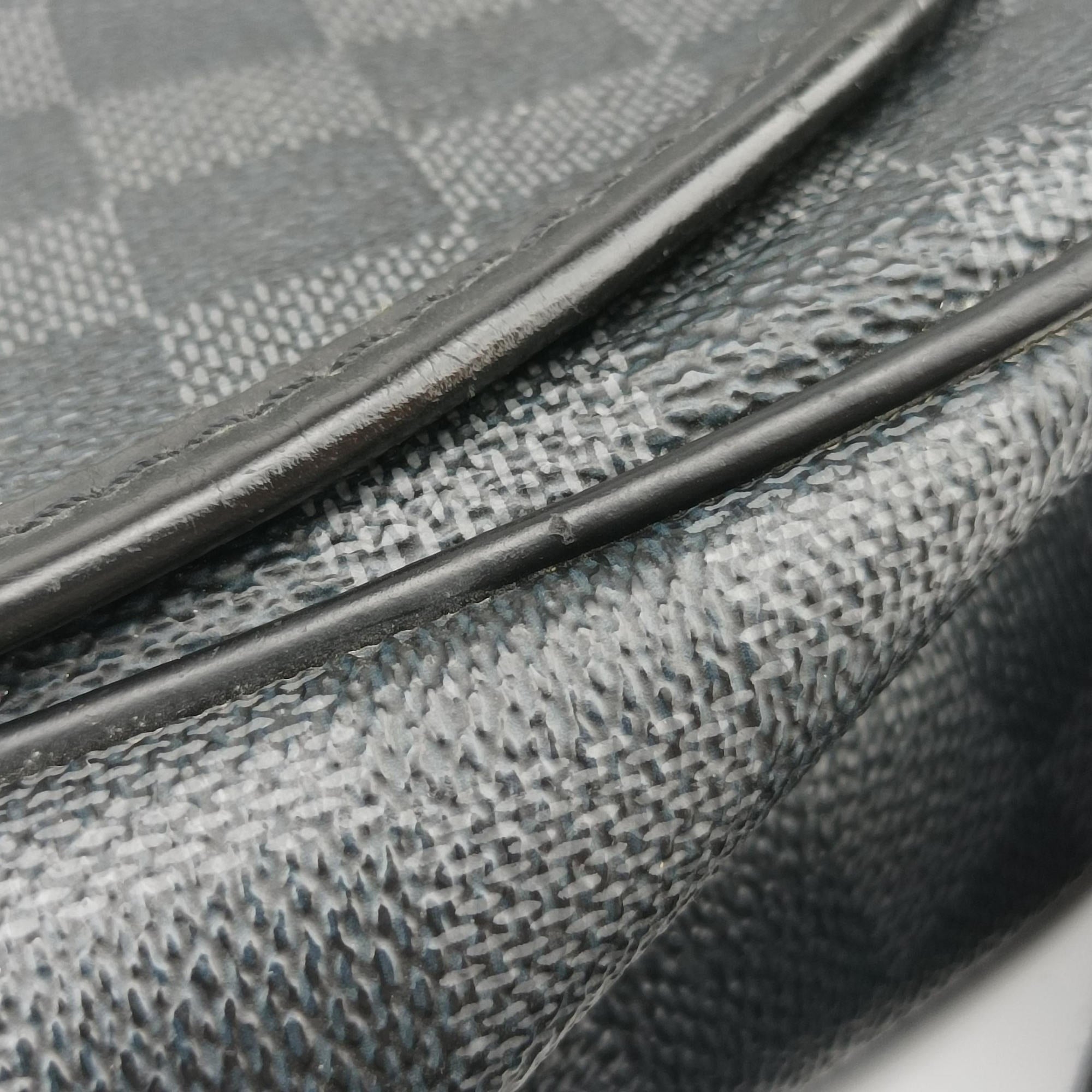 Pre-owned Louis Vuitton DANIEL MM Noir Damier GRAPHITE N58029 shoulderbag | stylenewstar