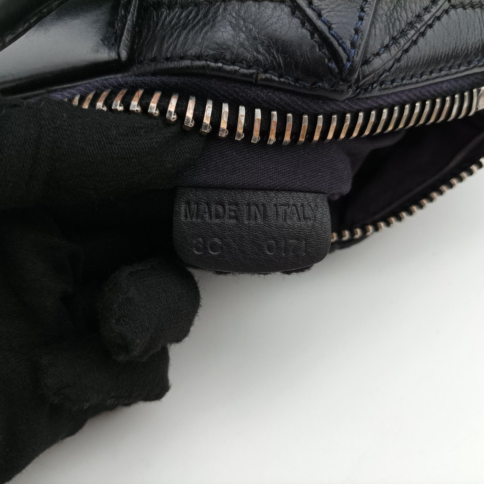 Pre-owned Givenchy Antigona Black Leather  shoulderbag | stylenewstar