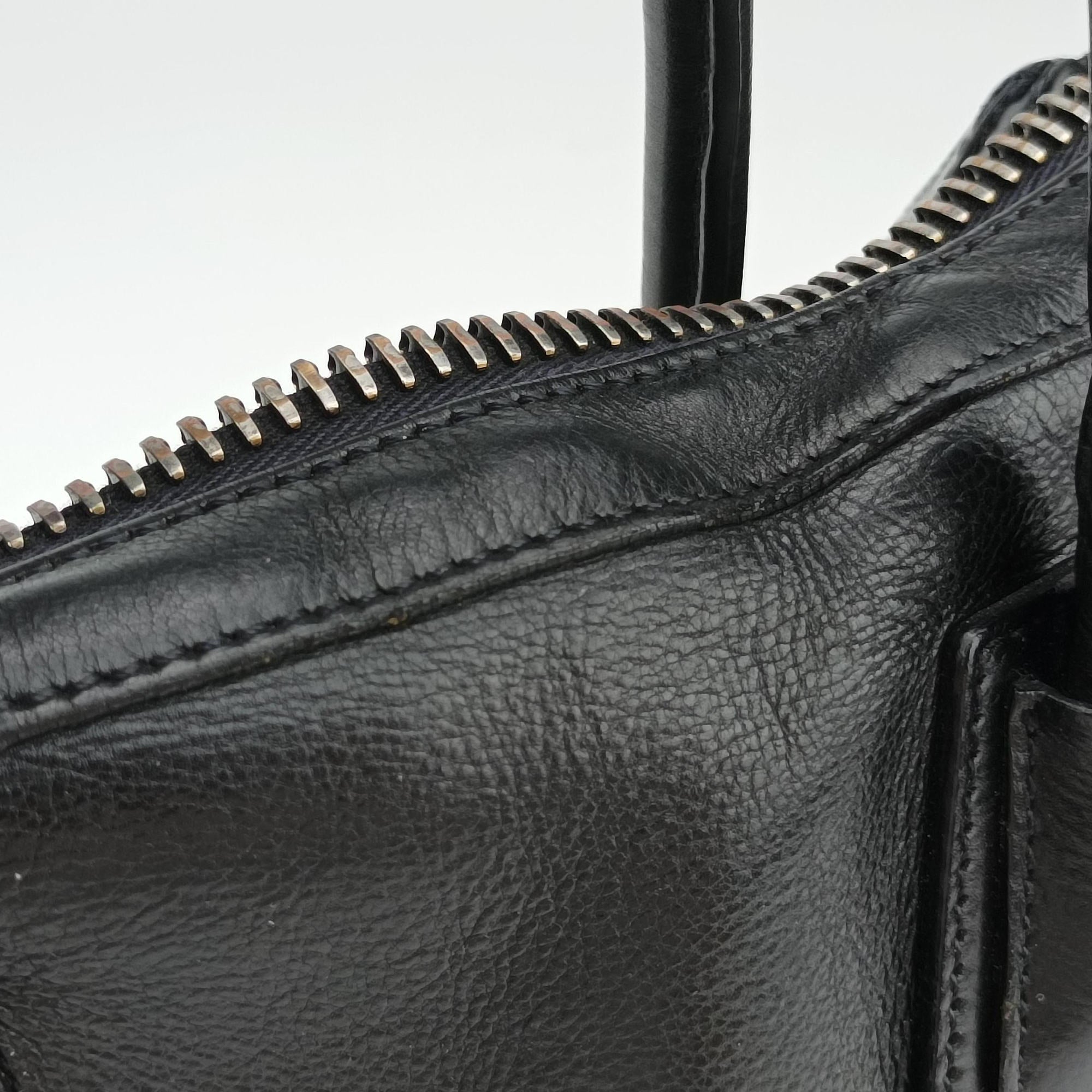 Pre-owned Givenchy Antigona Black Leather  shoulderbag | stylenewstar