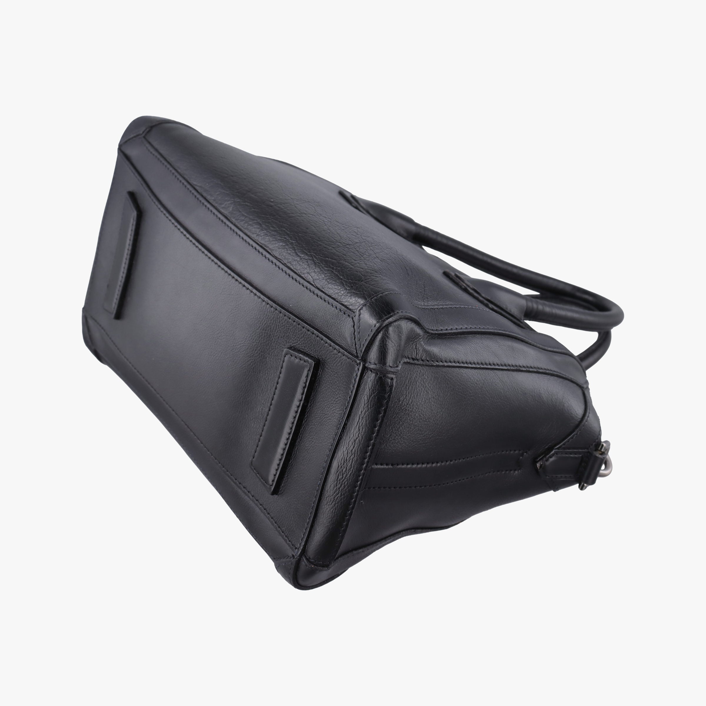 Pre-owned Givenchy Antigona Black Leather  shoulderbag | stylenewstar