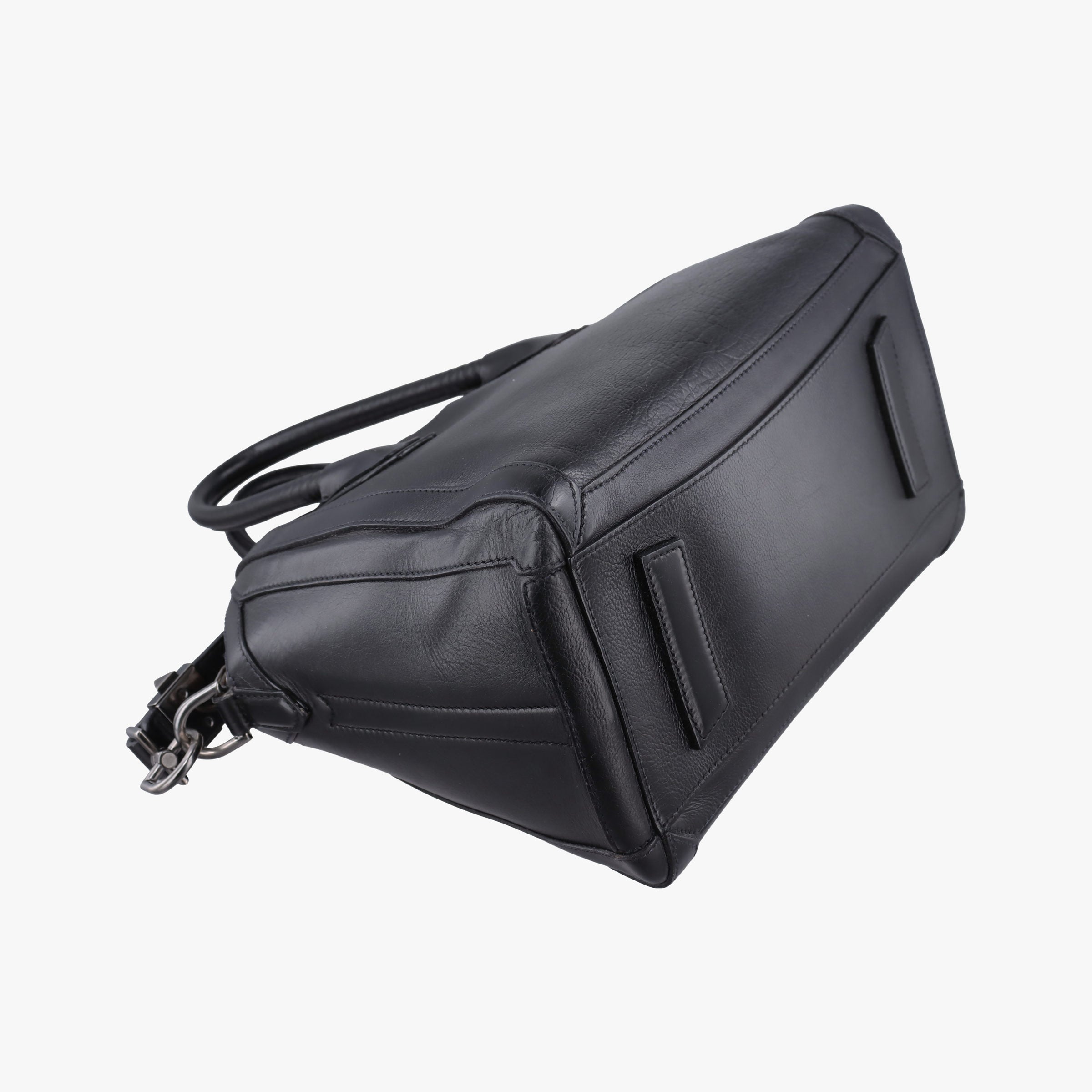 Pre-owned Givenchy Antigona Black Leather  shoulderbag | stylenewstar