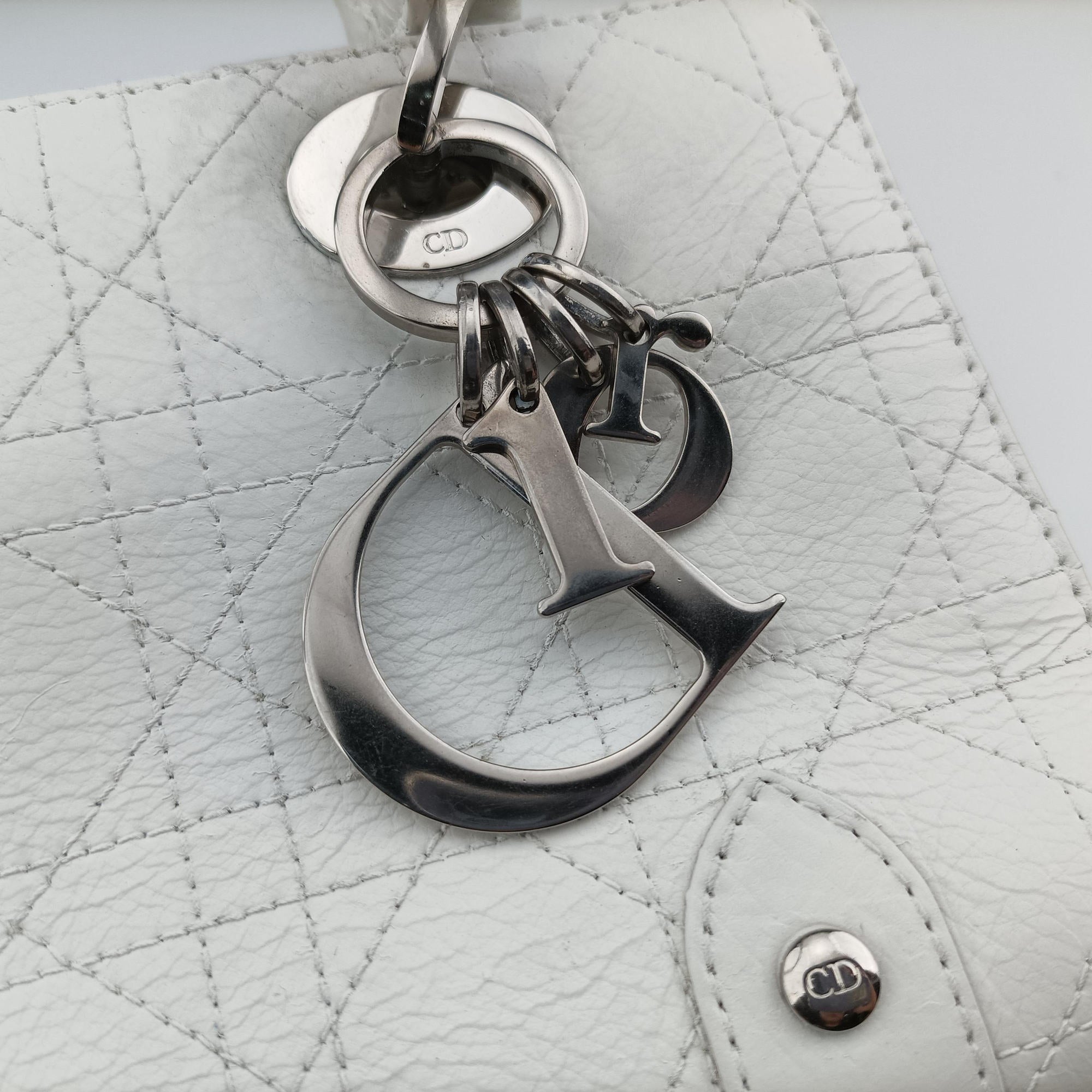 Pre-owned Christian Dior Lady D-Joy White leather  shoulderbag | stylenewstar