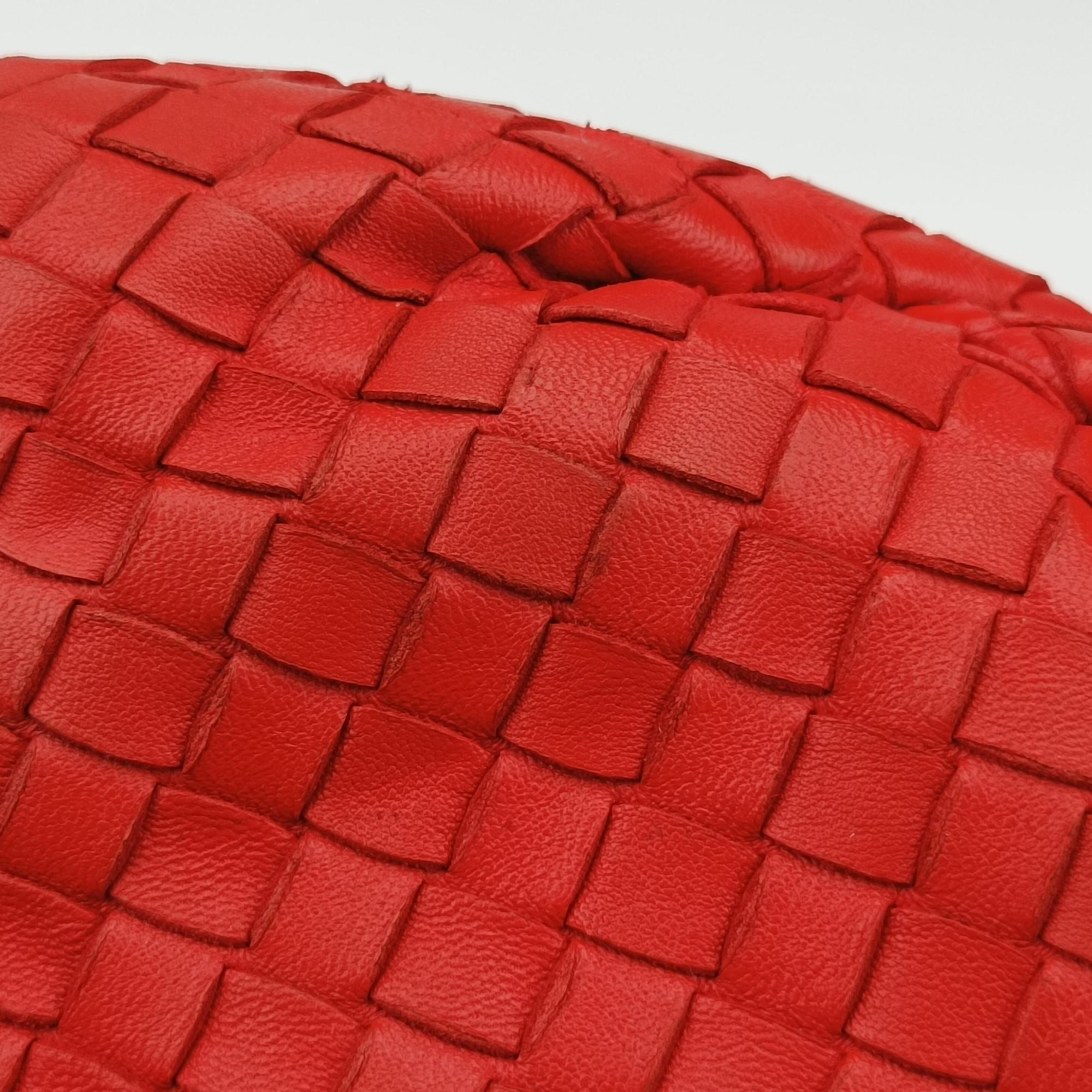 Pre-owned Bottega Veneta Intrecciato Red lambskin  shoulderbag | stylenewstar