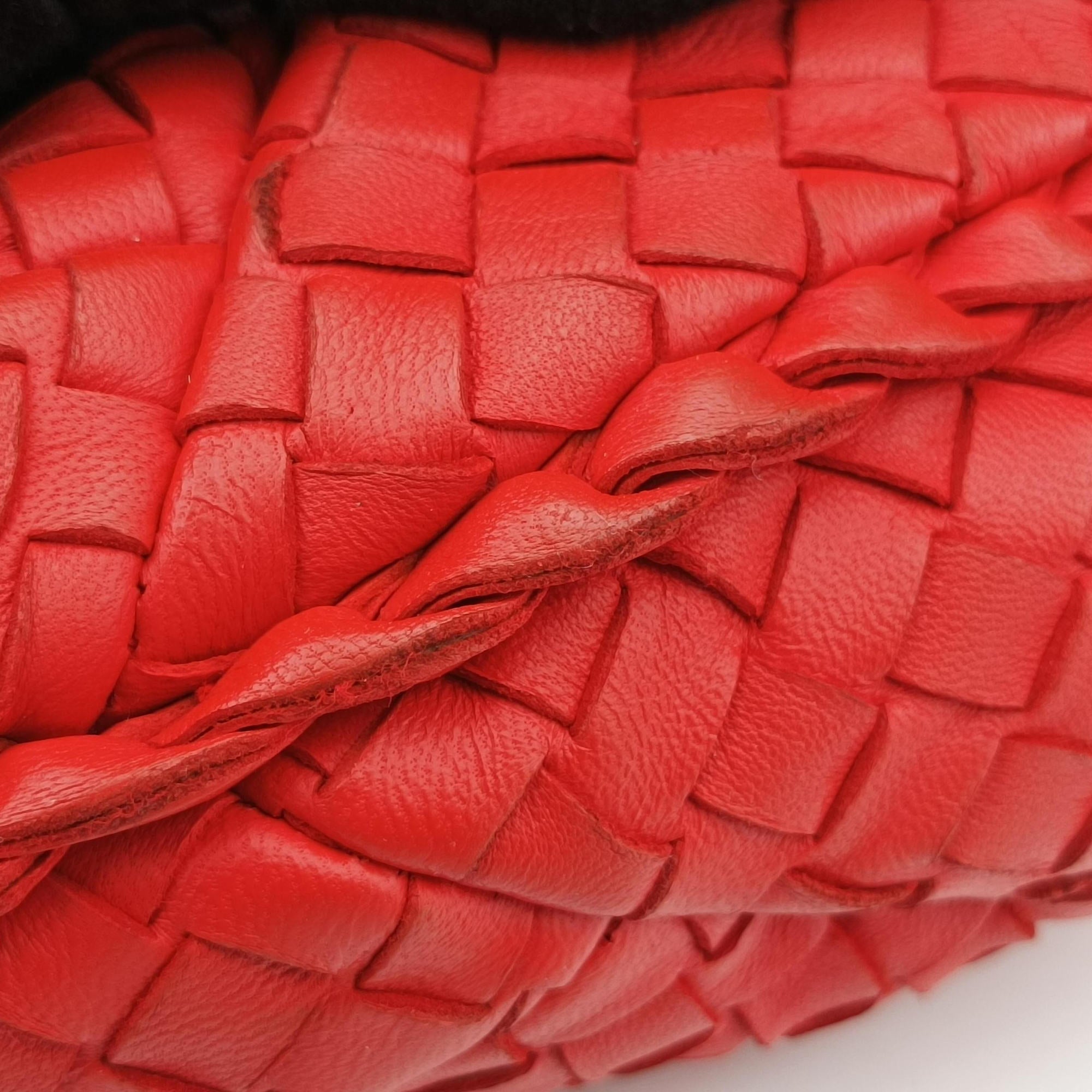 Pre-owned Bottega Veneta Intrecciato Red lambskin  shoulderbag | stylenewstar