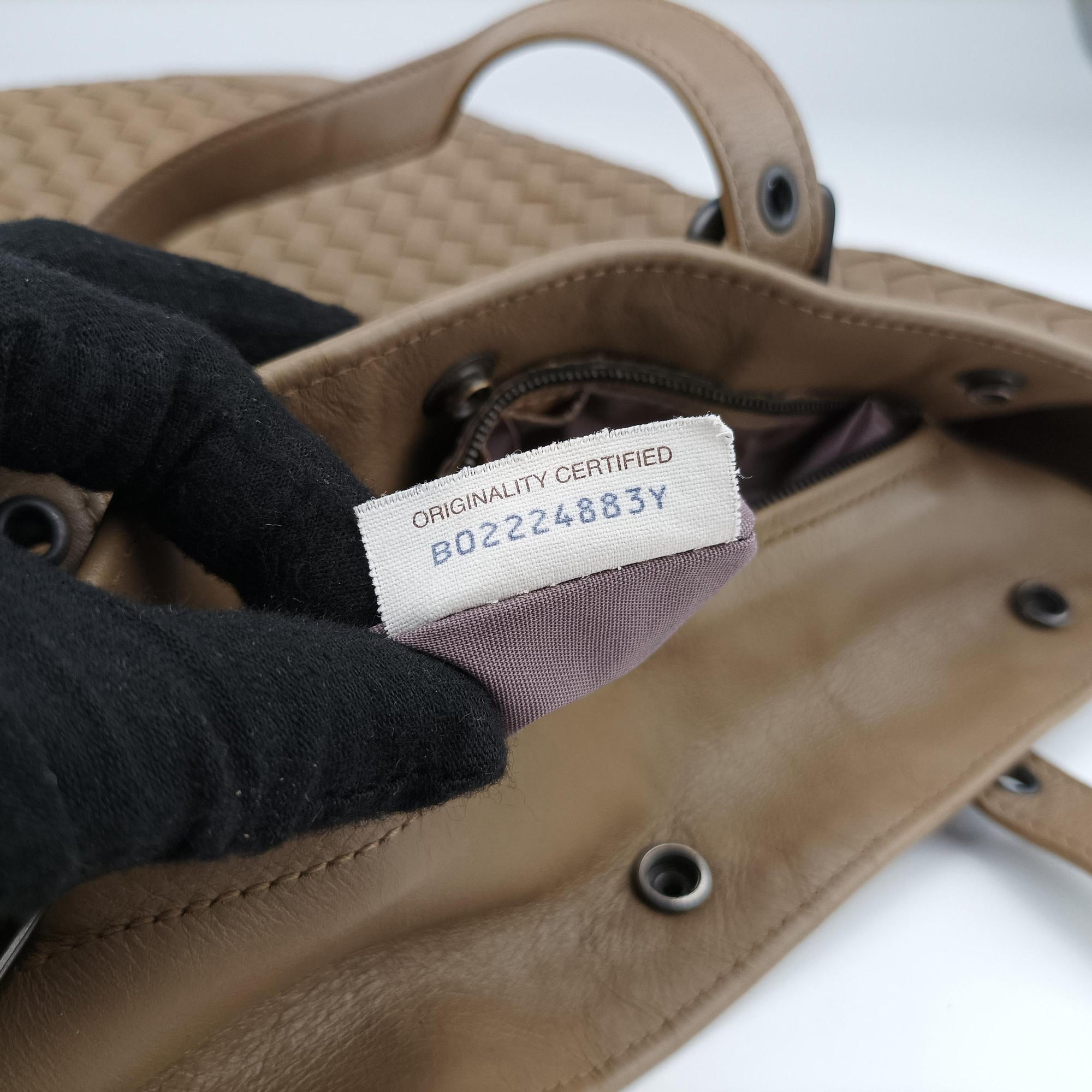 Secondhand Bottega Veneta Intrecciato Shopper Acatl Camel lambskin  handbag | stylenewstar