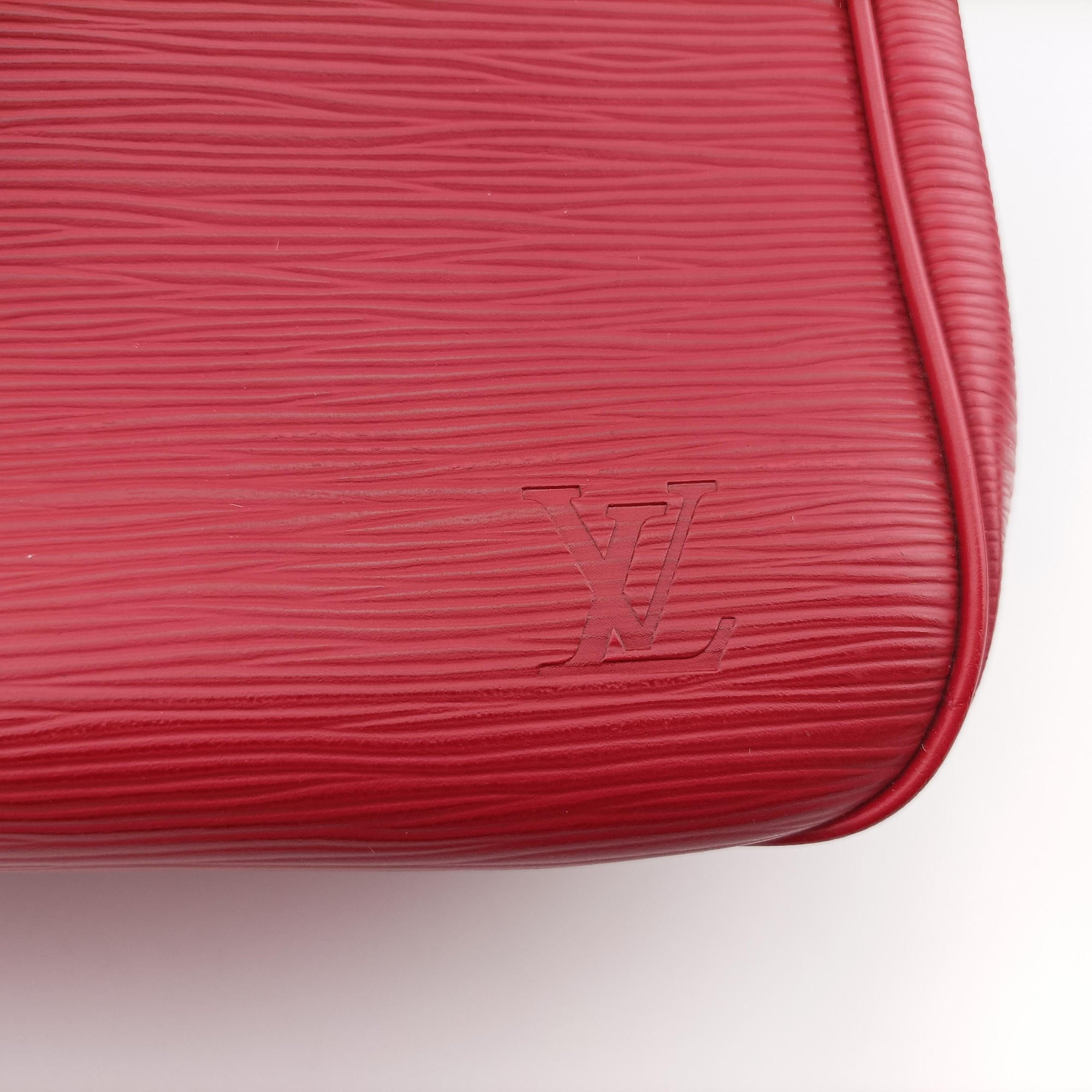 Secondhand Louis Vuitton Passy GM Rouge Epi M5925E handbag | stylenewstar