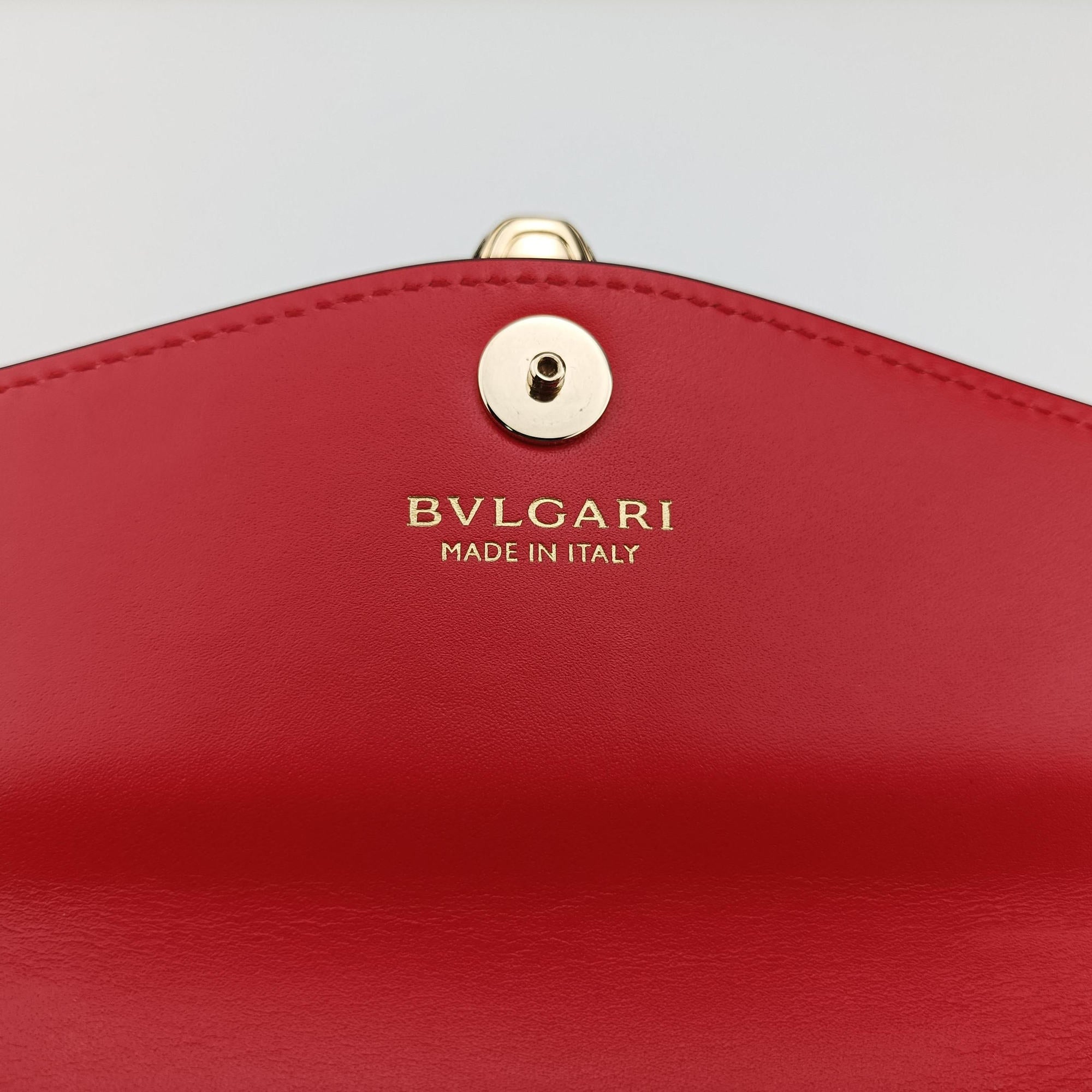 Secondhand Bvlgari SERPENTI FOREVER Red Leather  handbag | stylenewstar