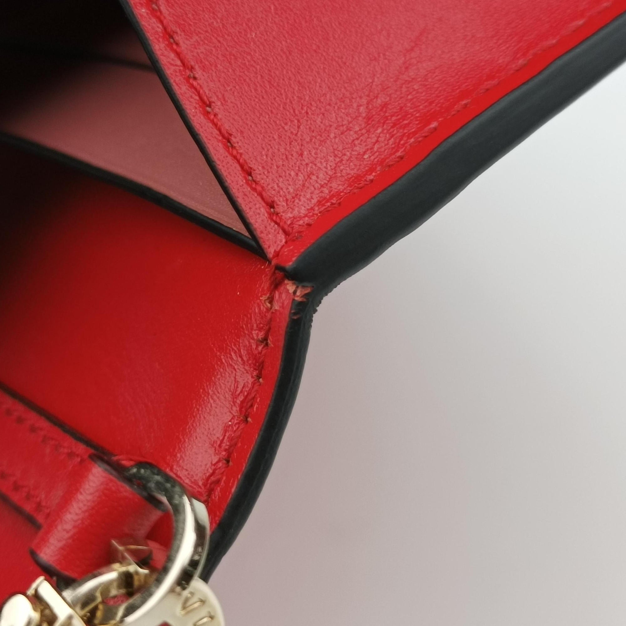 Secondhand Bvlgari SERPENTI FOREVER Red Leather  handbag | stylenewstar
