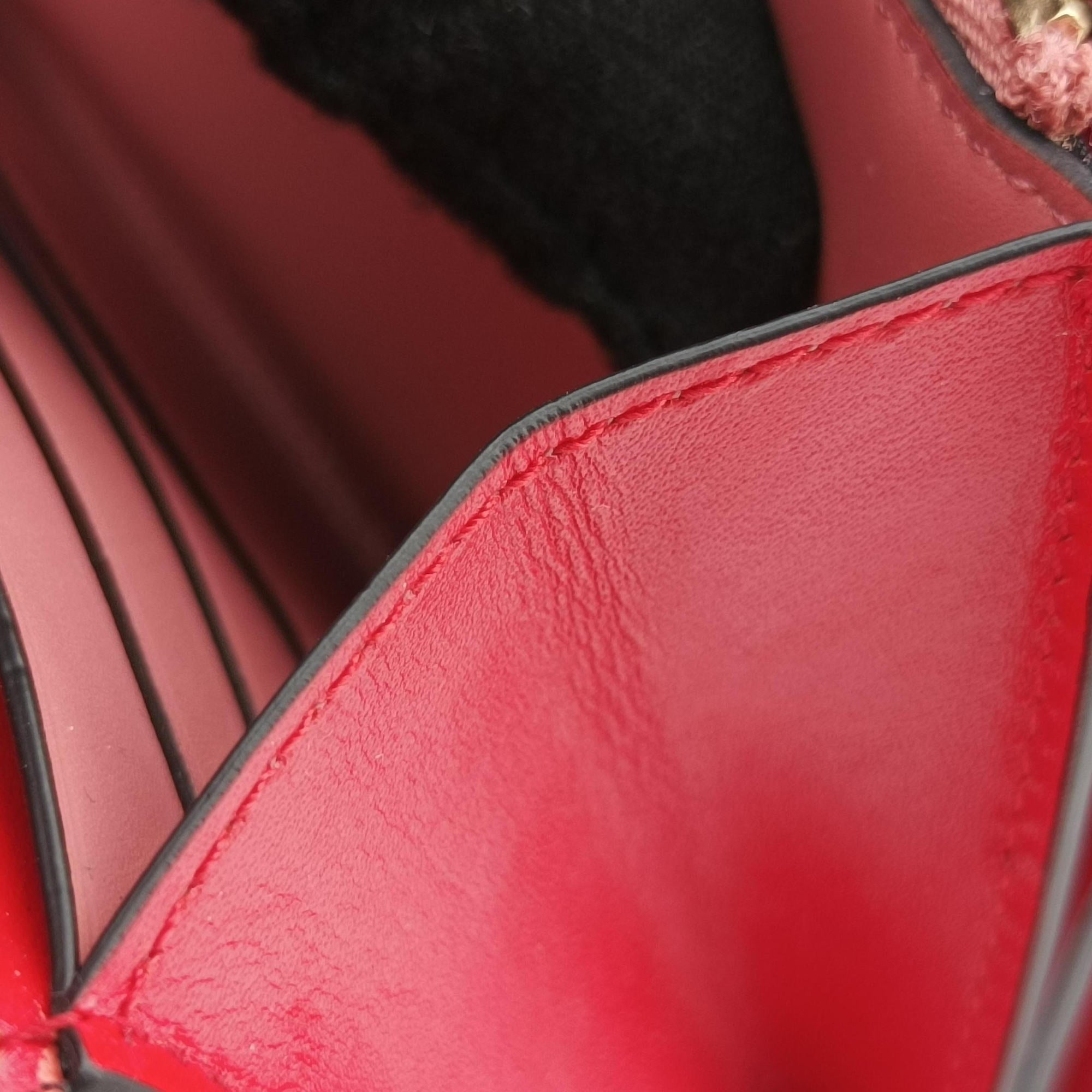 Secondhand Bvlgari SERPENTI FOREVER Red Leather  handbag | stylenewstar