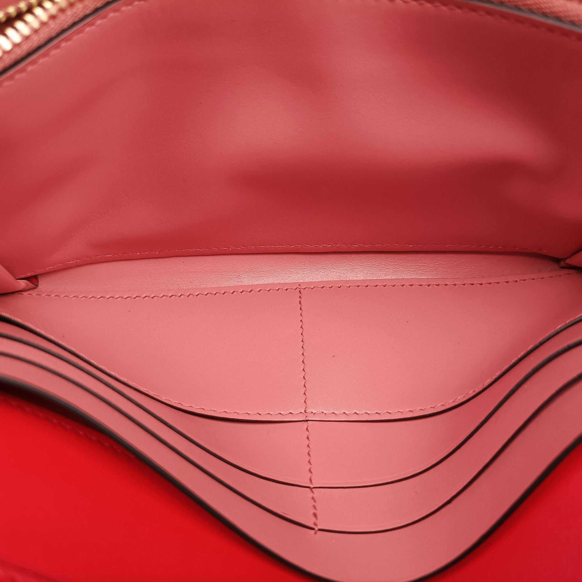 Secondhand Bvlgari SERPENTI FOREVER Red Leather  handbag | stylenewstar