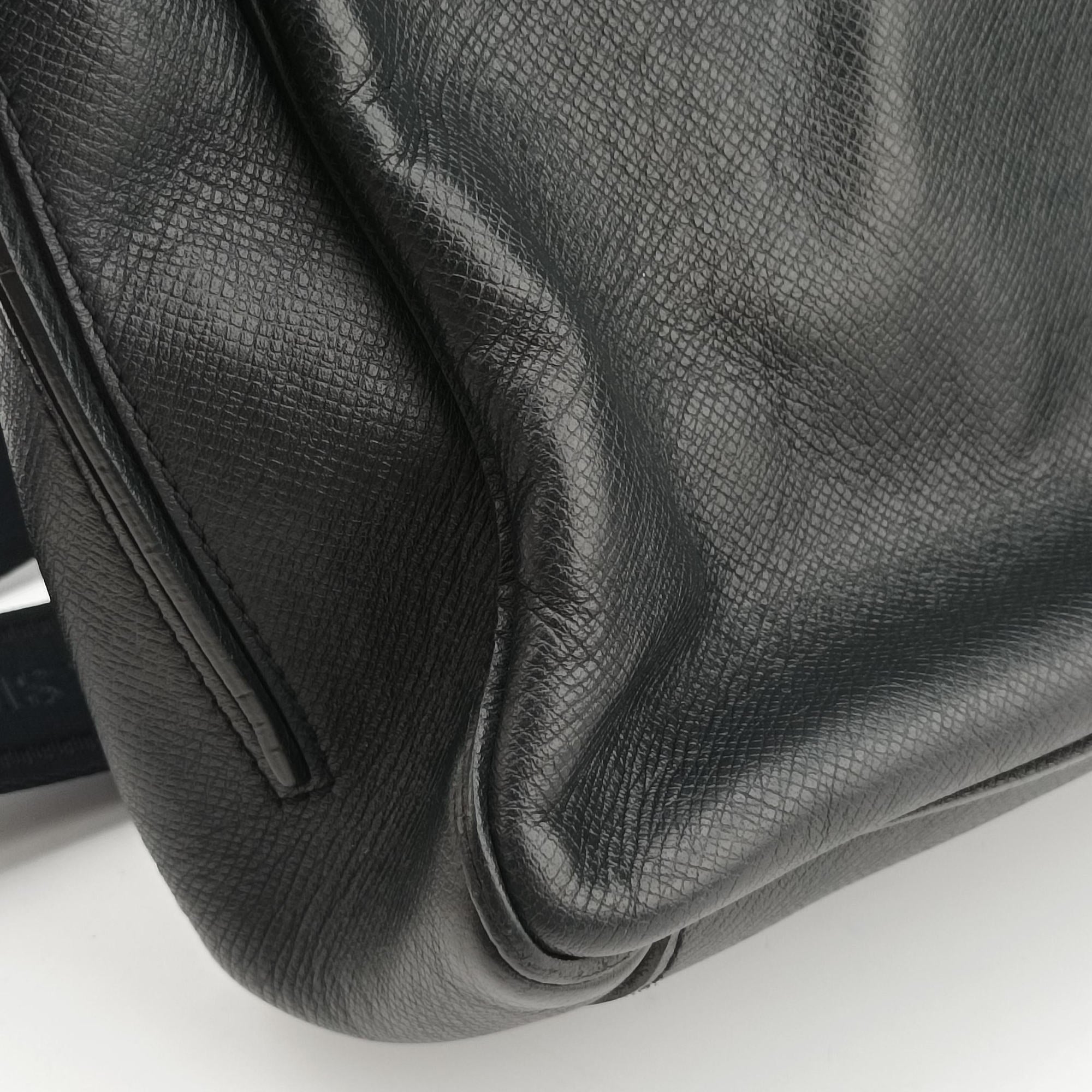 Vintage Louis Vuitton Roman MM Noir Taiga M32682 shoulderbag | stylenewstar