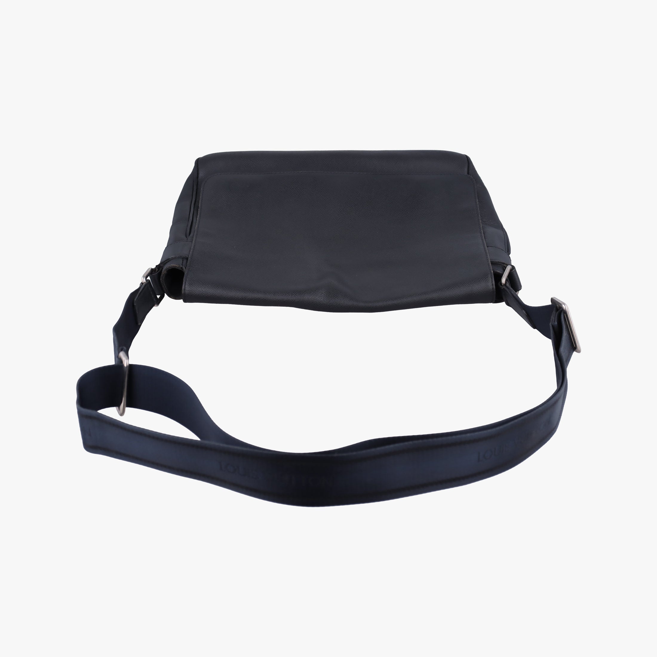 Vintage Louis Vuitton Roman MM Noir Taiga M32682 shoulderbag | stylenewstar